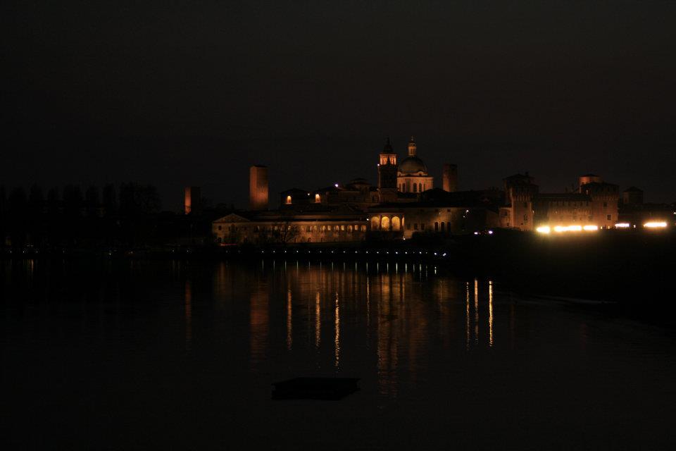 Night Mantova
