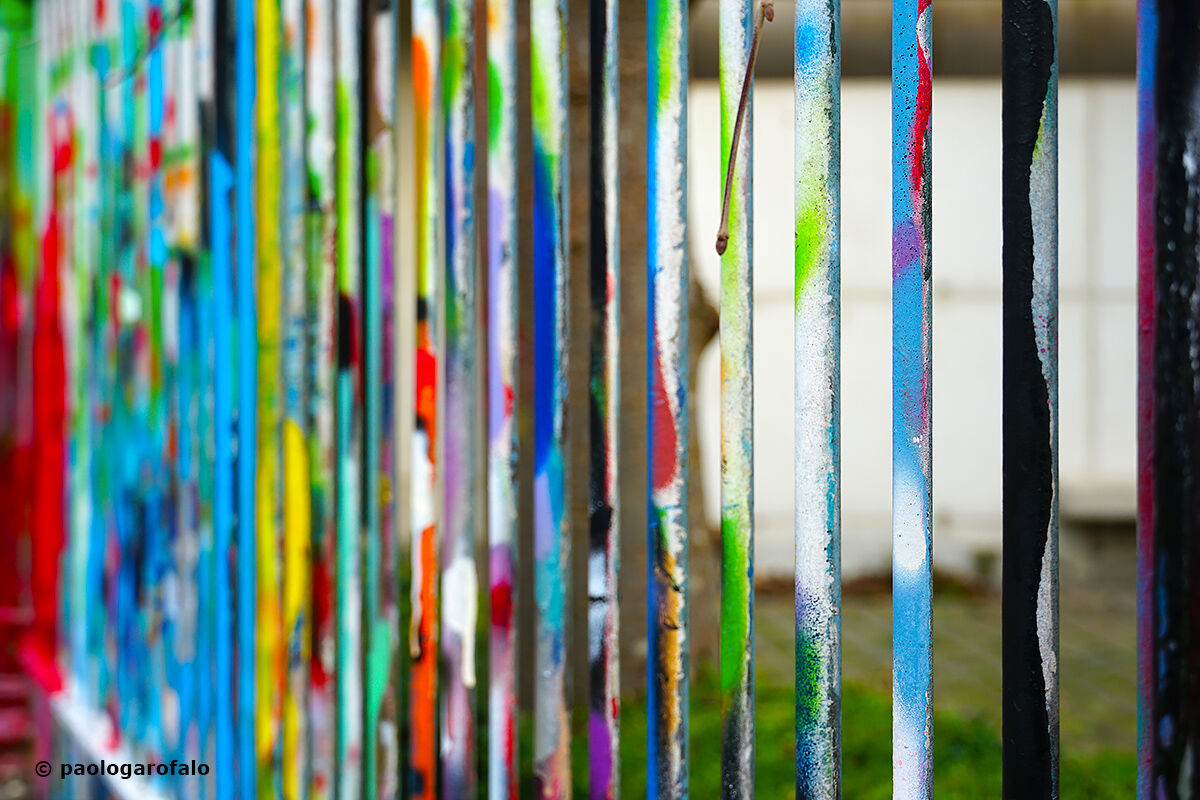 (Inde)finite colors