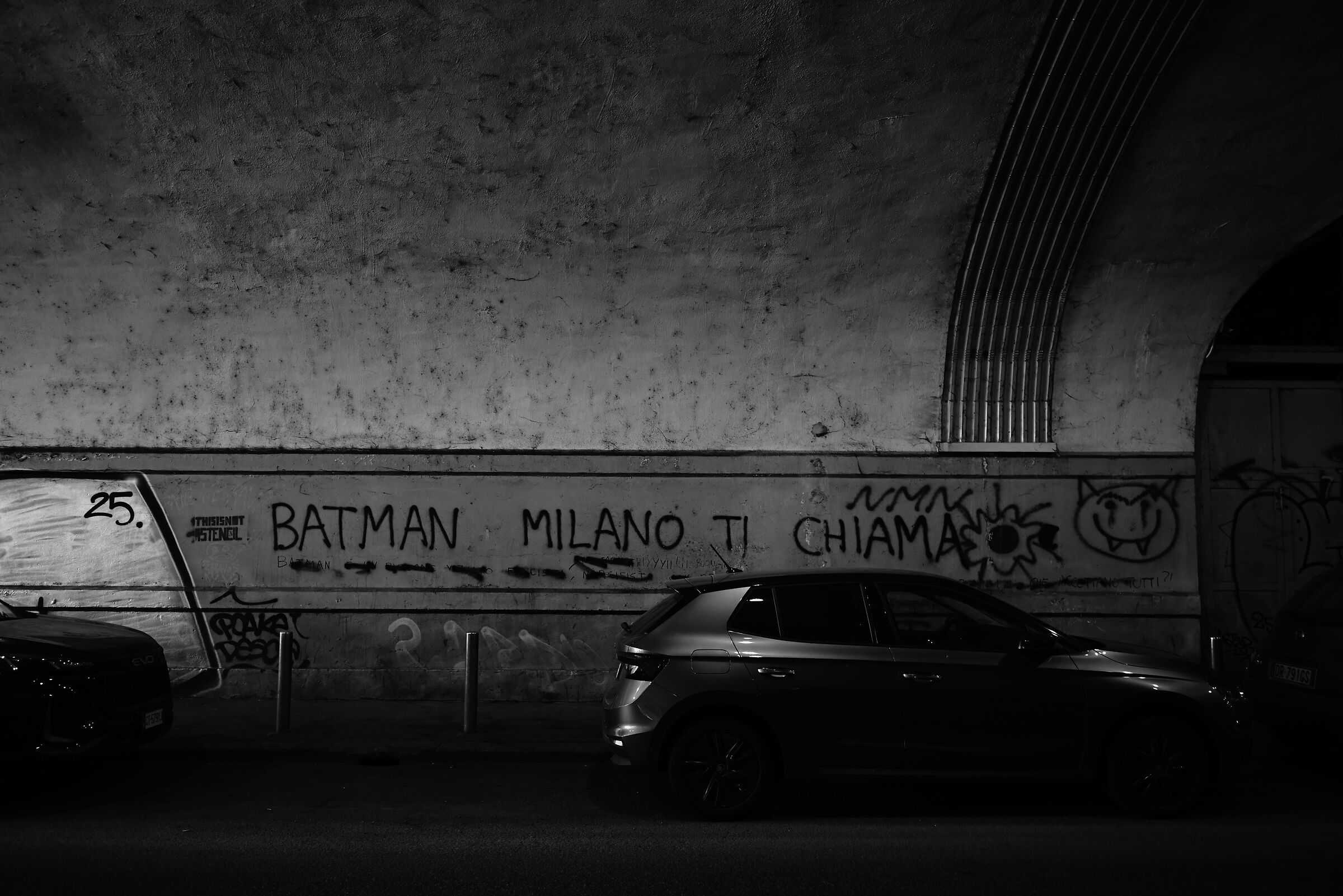Batman Milano calls you