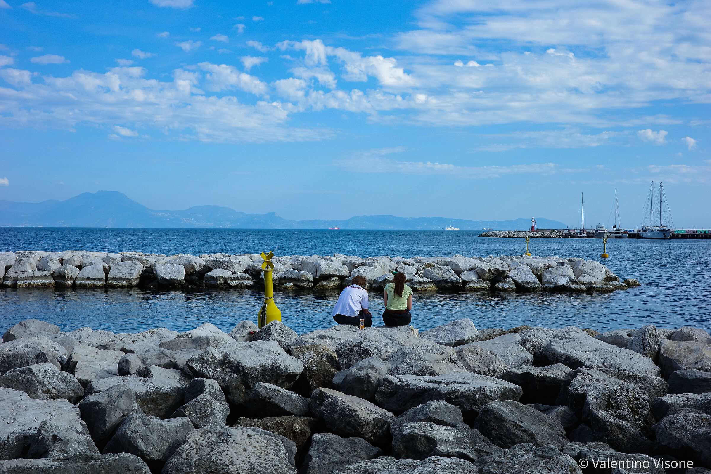 Lyngo sea Naples
