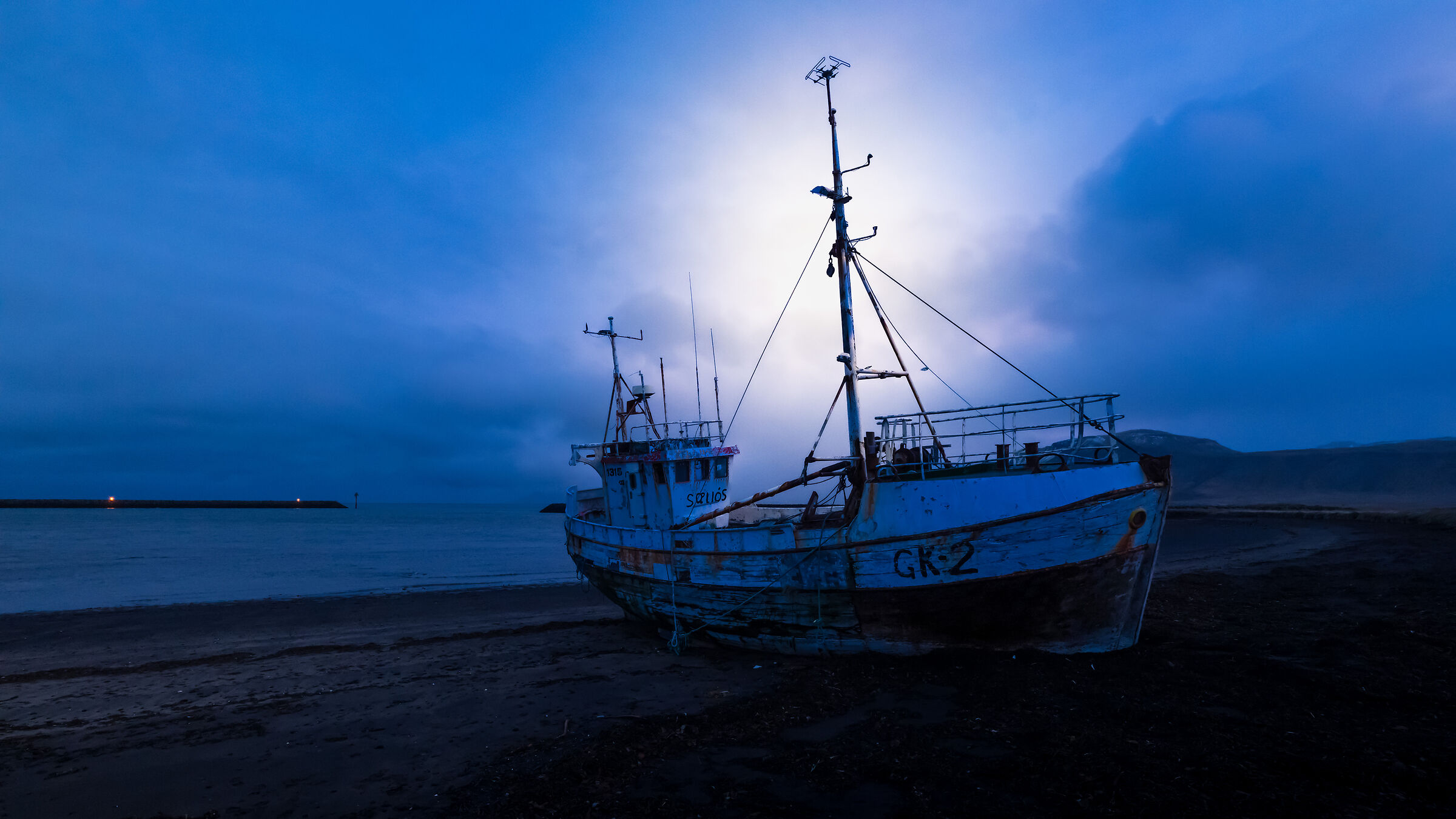 gk-2 Boat at dusk