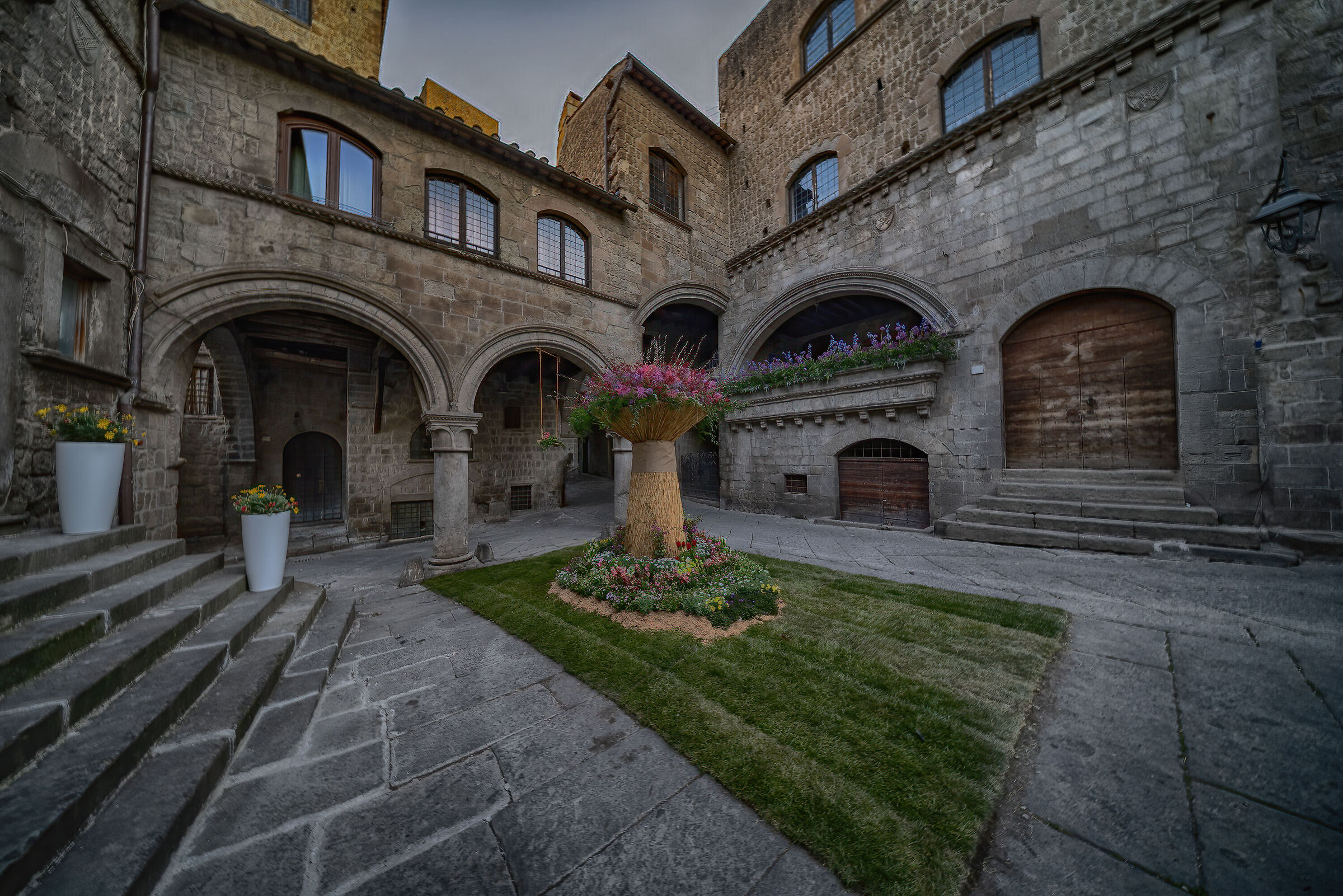 Viterbo, San Pellegrino, in fiore