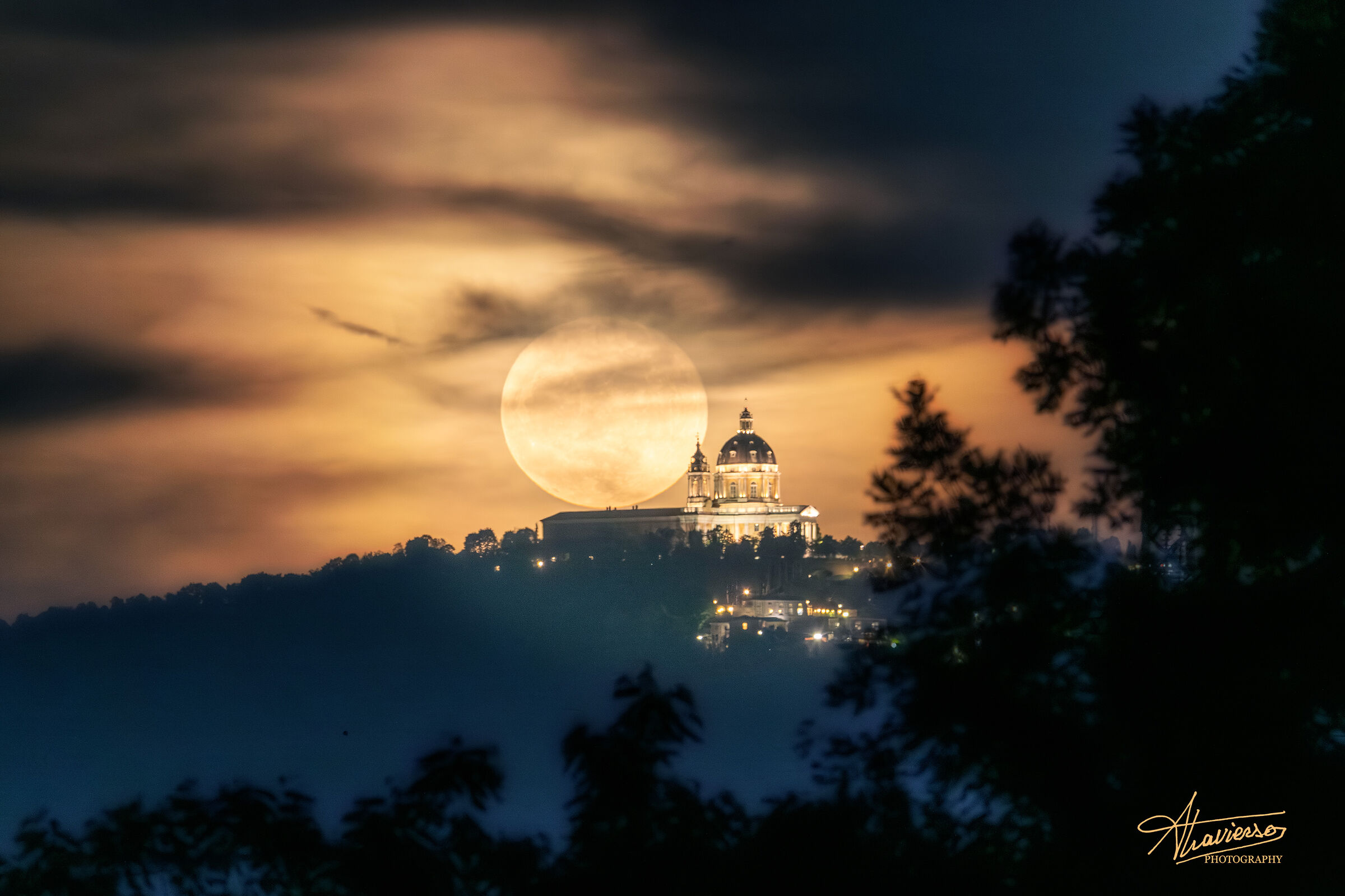 Allineamento Luna dei fiori con la Basilica di Superga