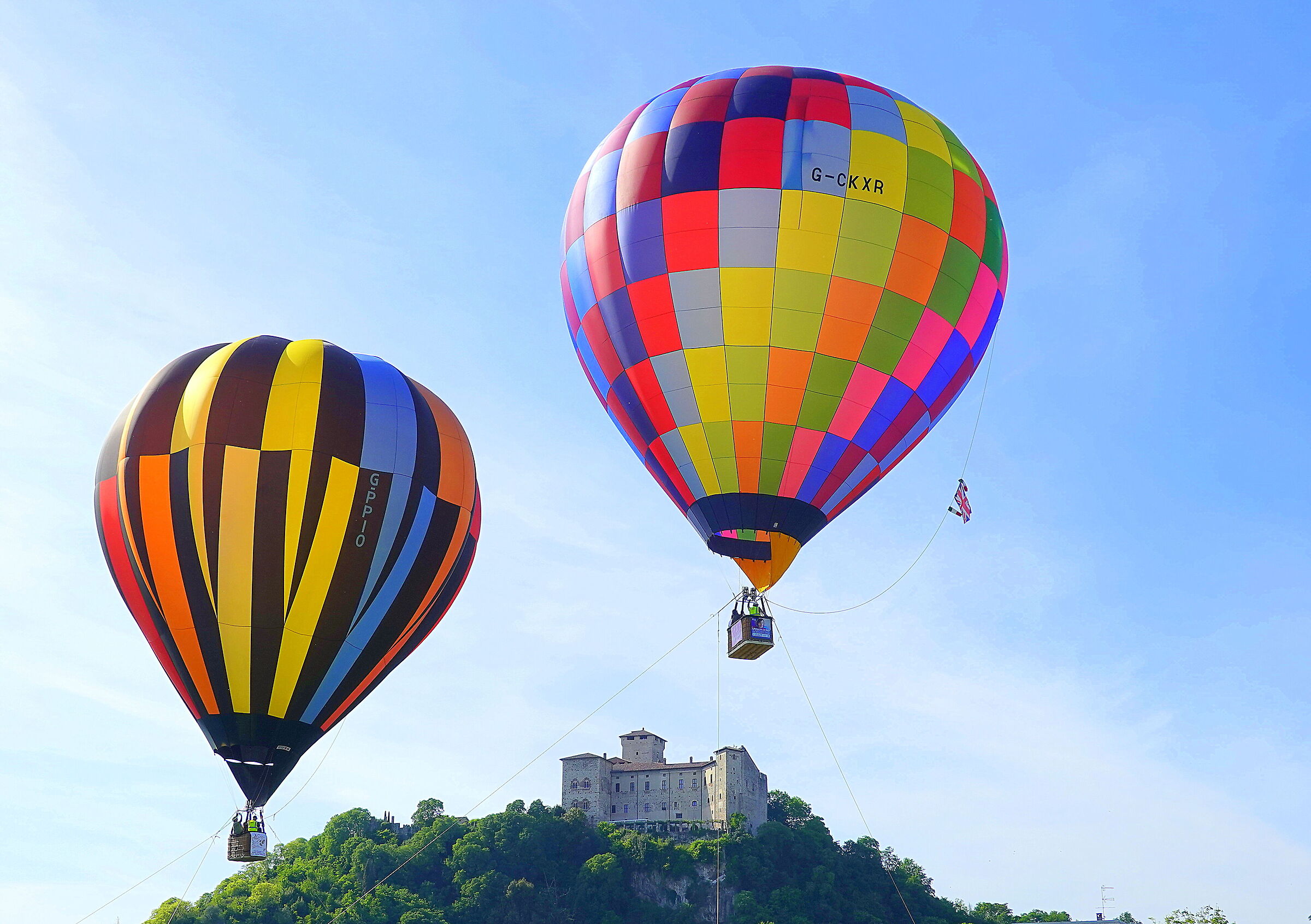 Angera (Va) Festival "La città delle mongolfiere" 2026
