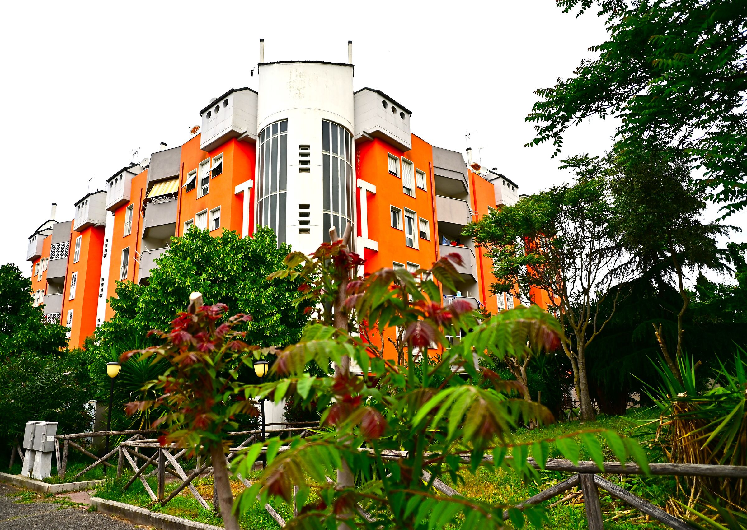 Post-modern architecture