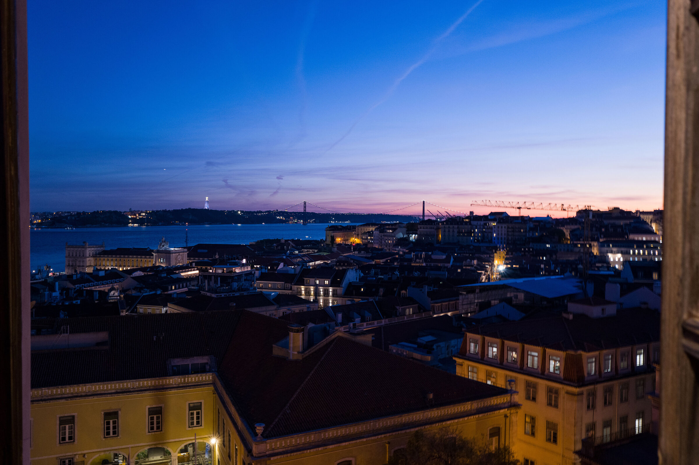 Lisbona ora blu