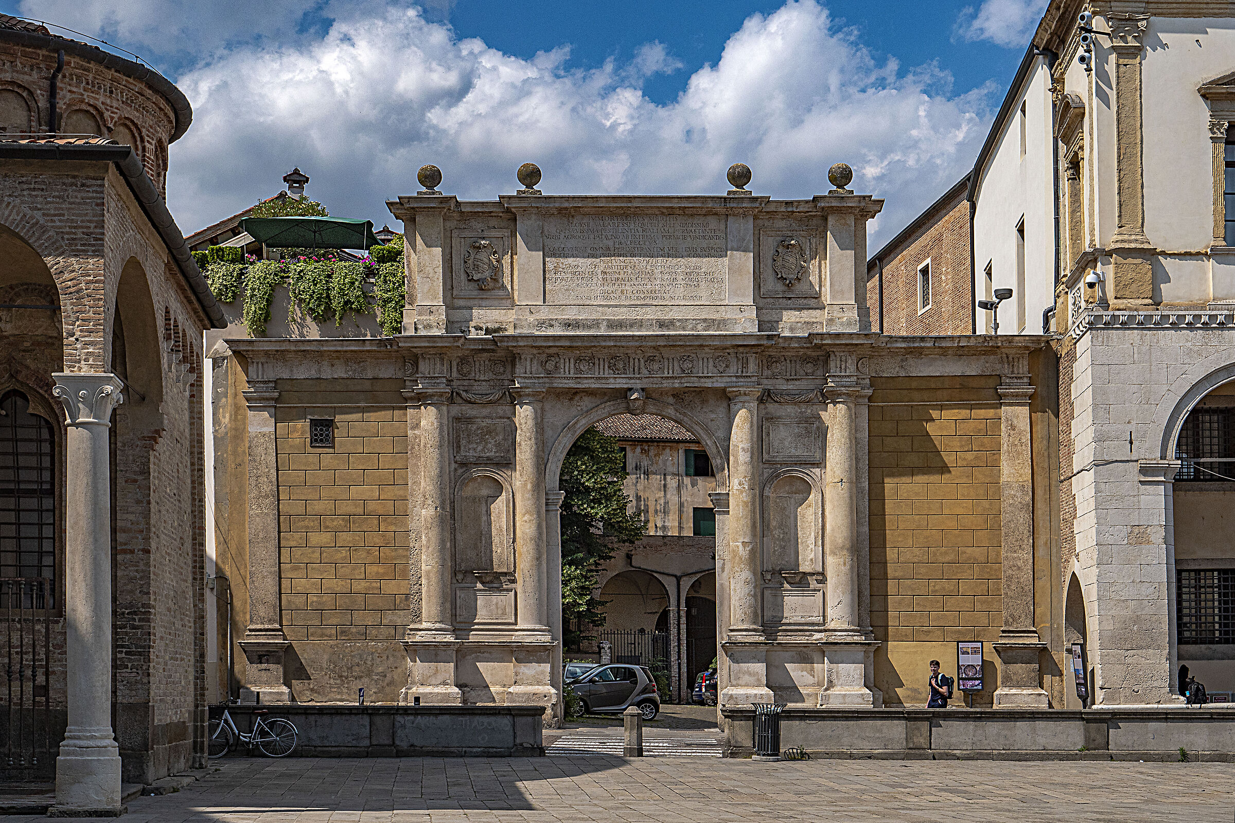 Arco Vallaresso in Padua