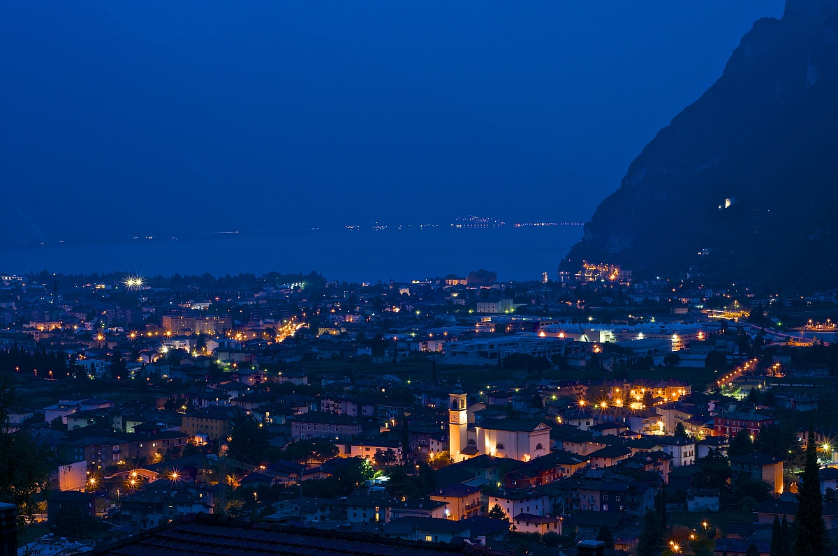the blue hour del garda!