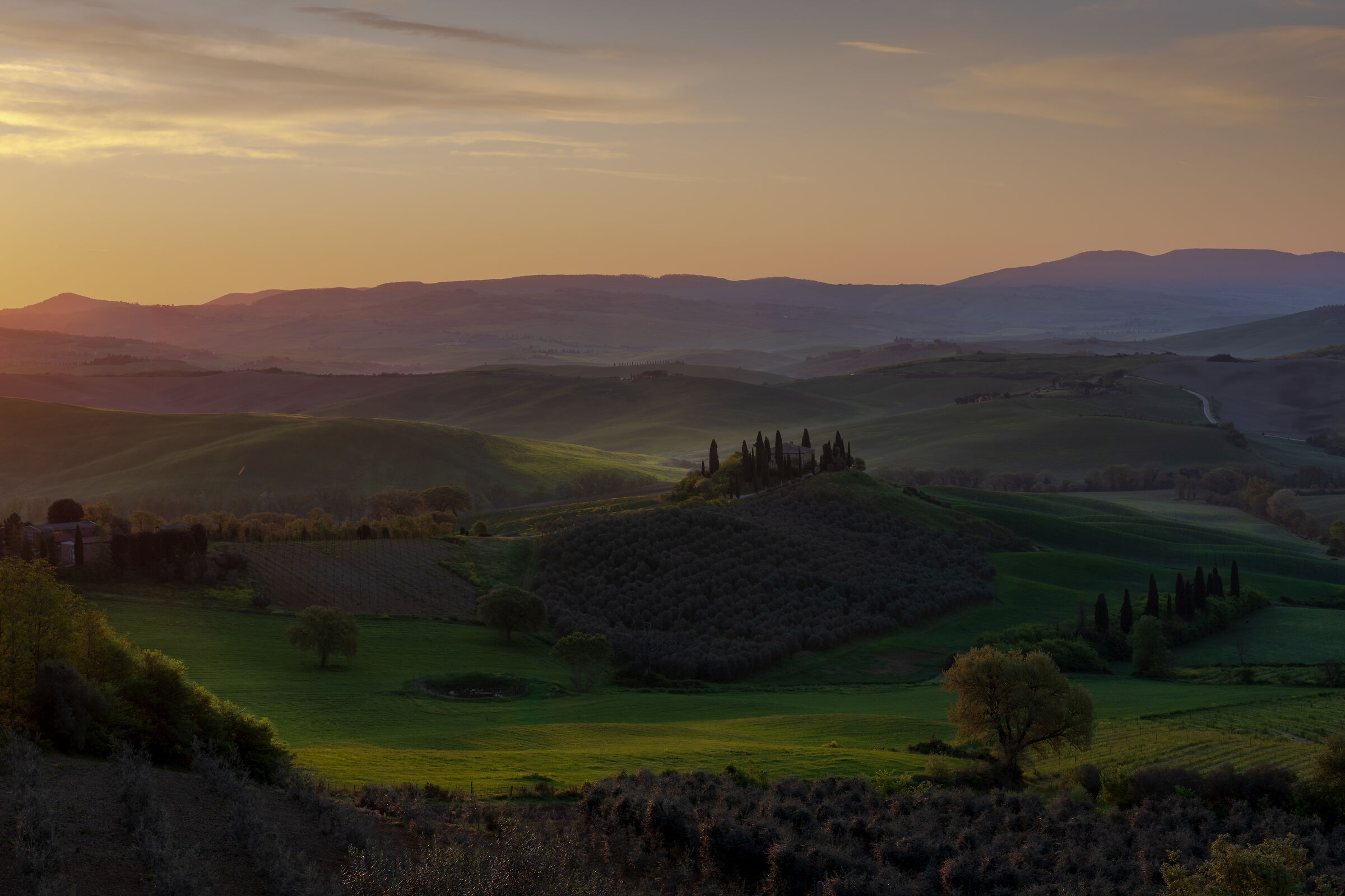 alba in val d'orcia