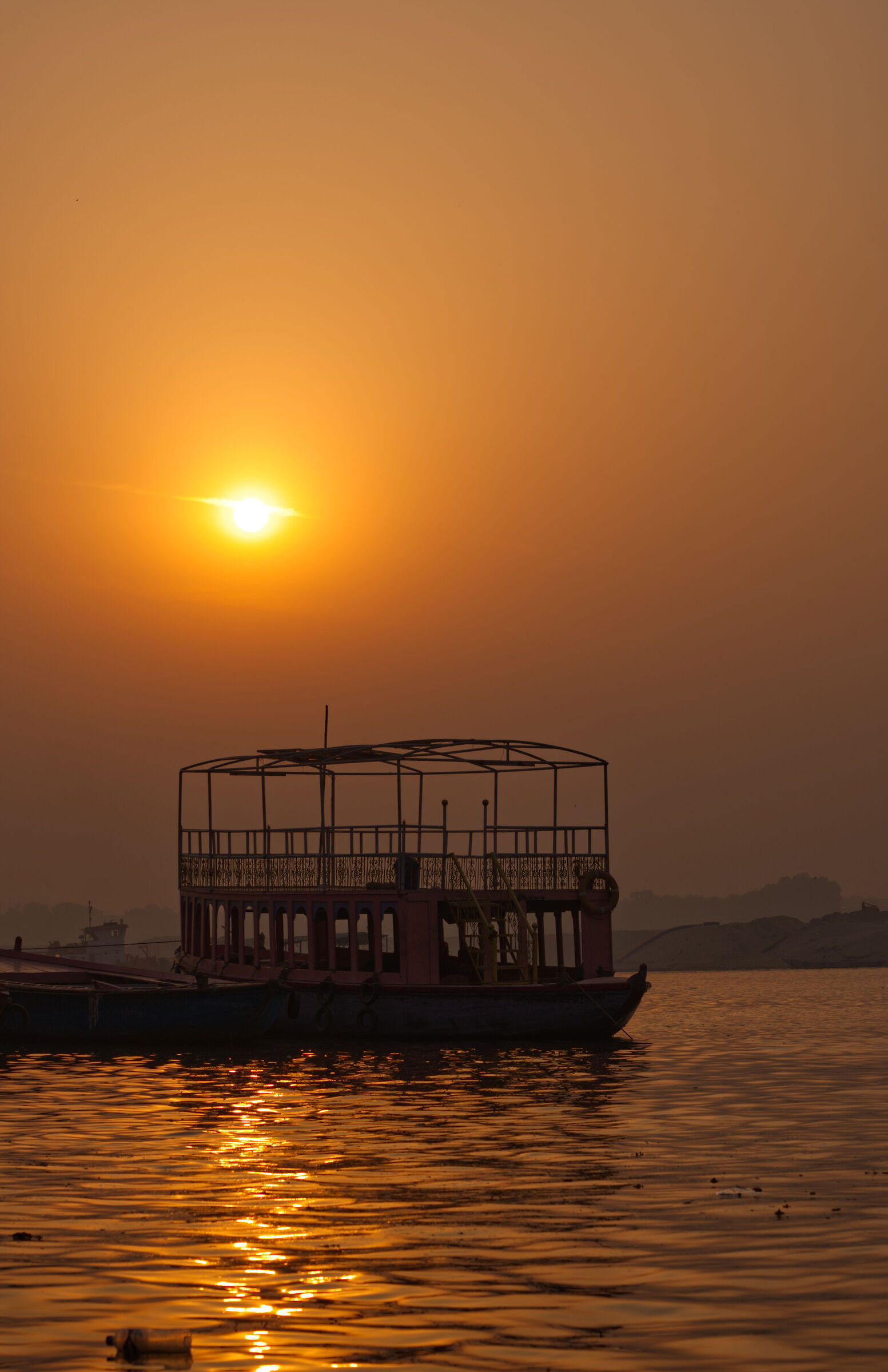 Varanasi - sunrise over the Ganges