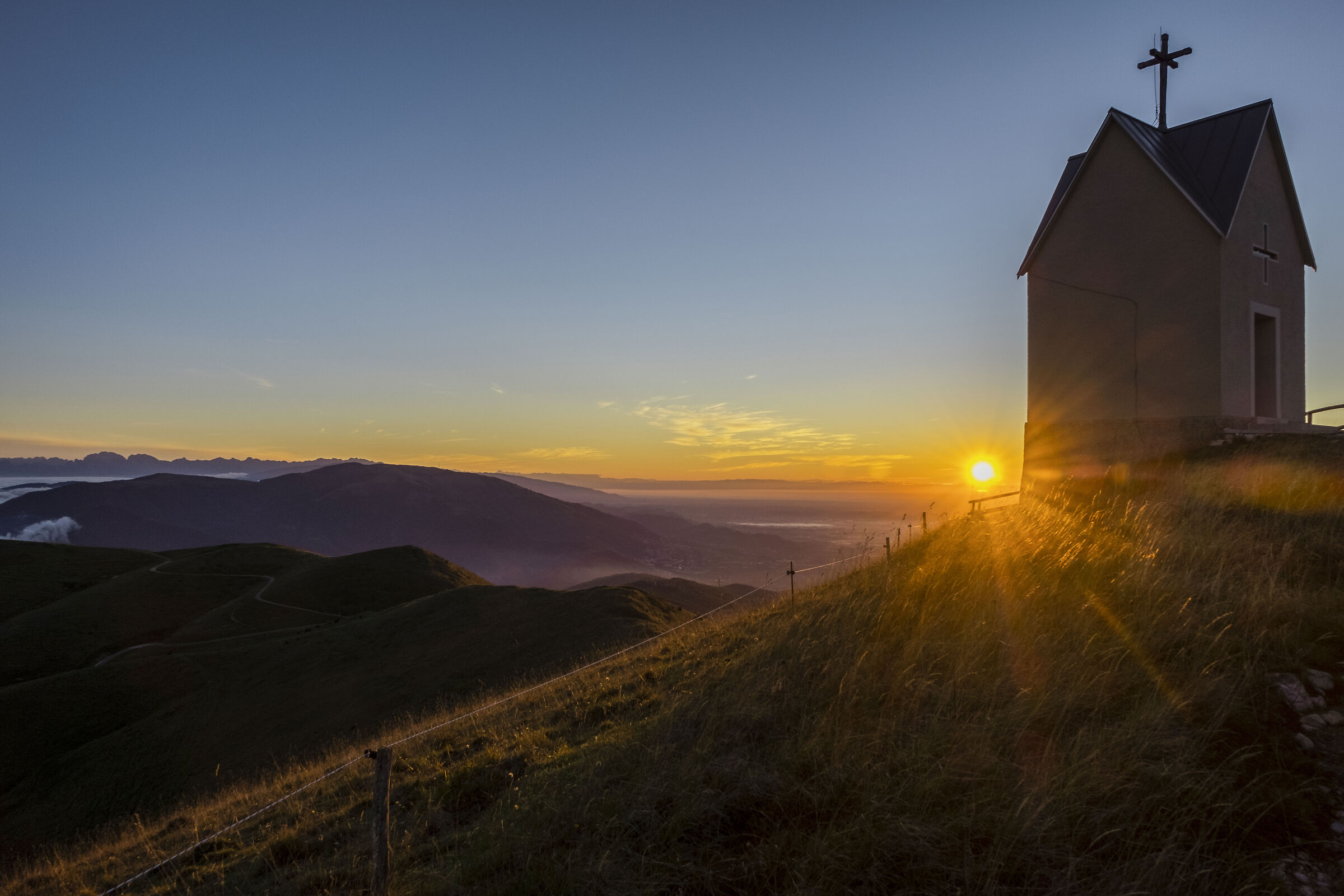 Alba sul monte Grappa