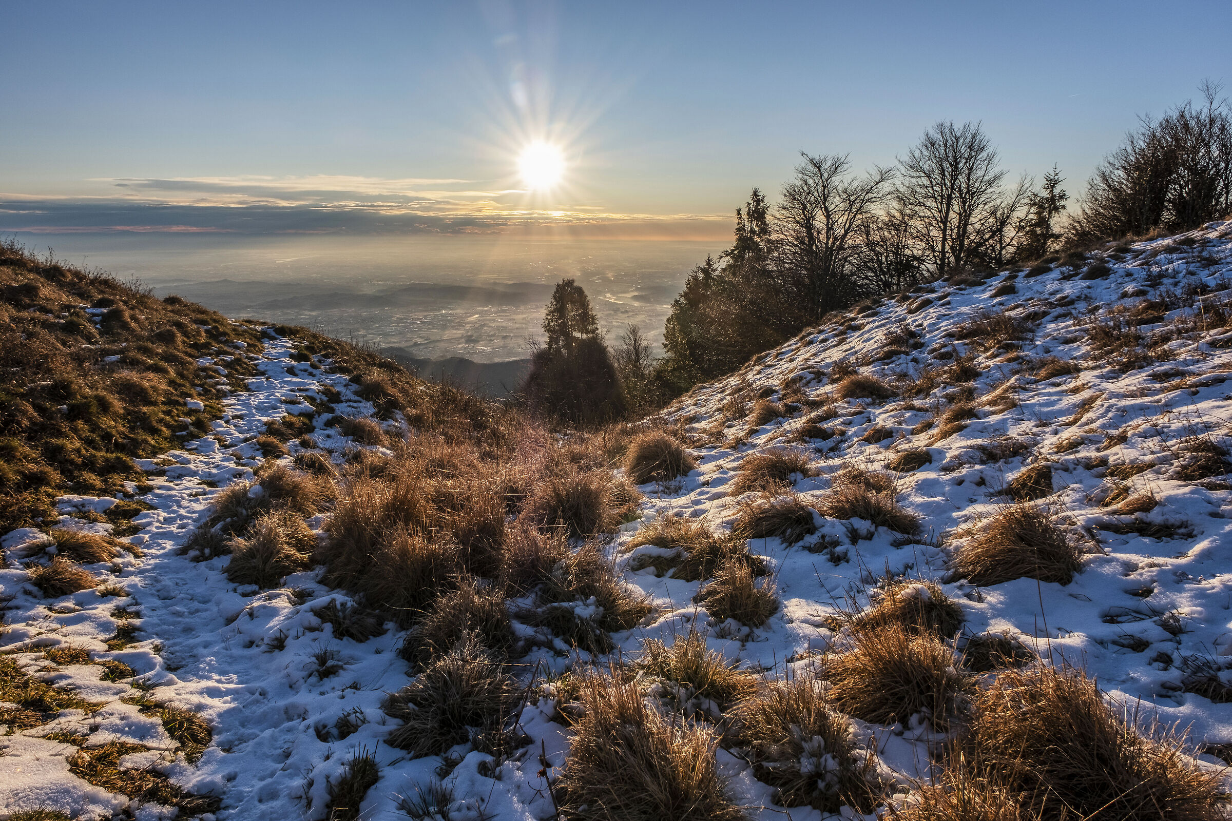 Alba sul monte Cesen