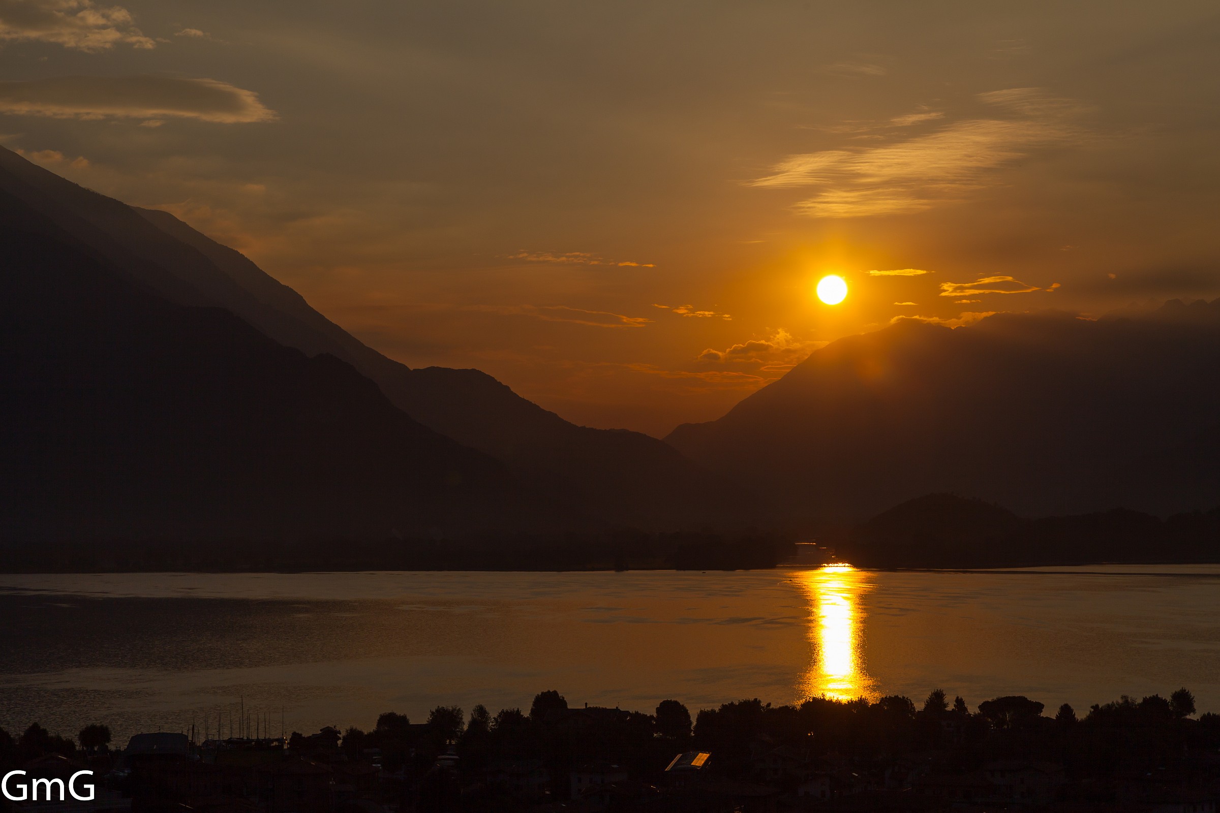 Sunrise on Adda river