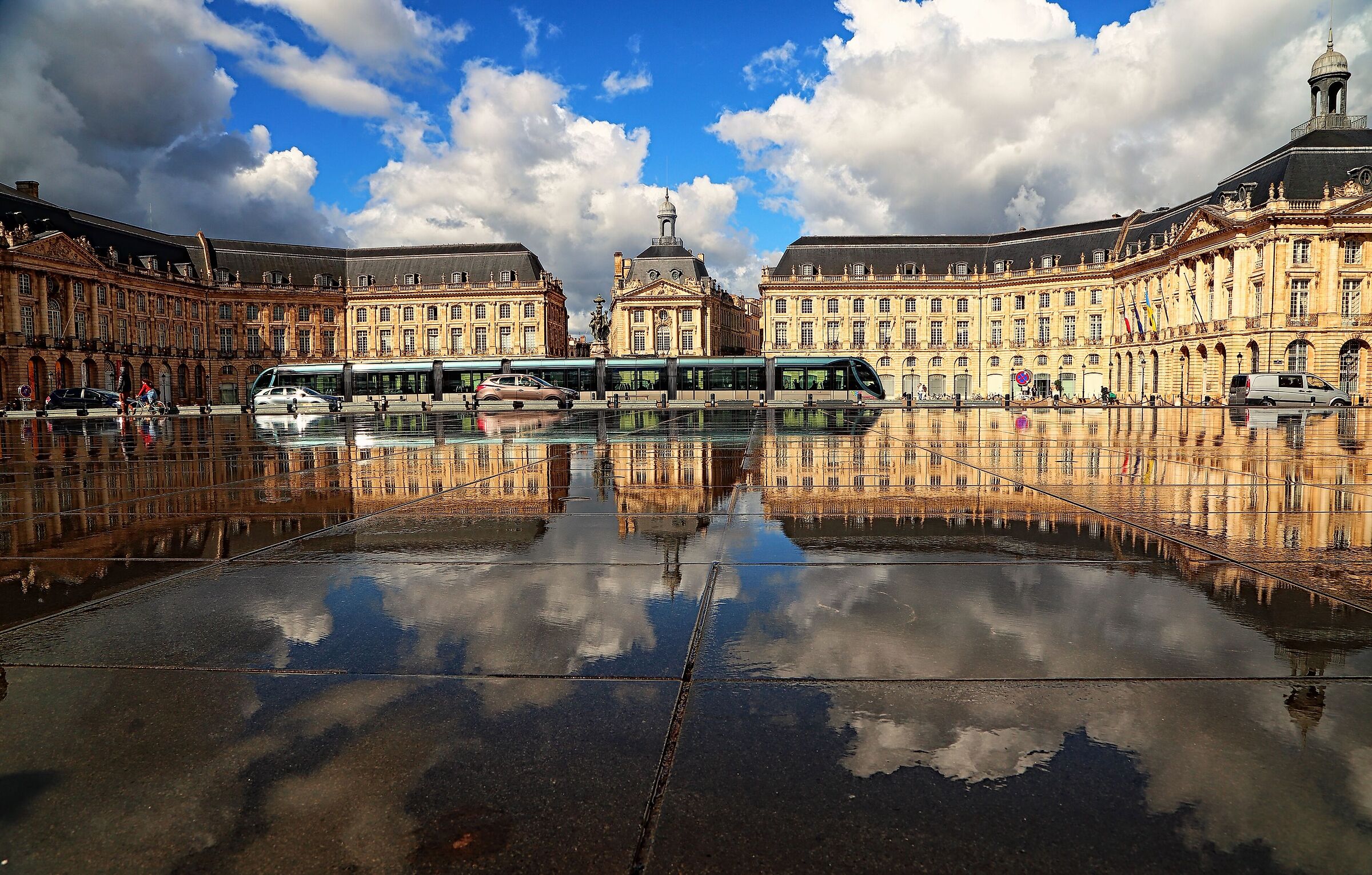 Lo specchio di Bordeaux