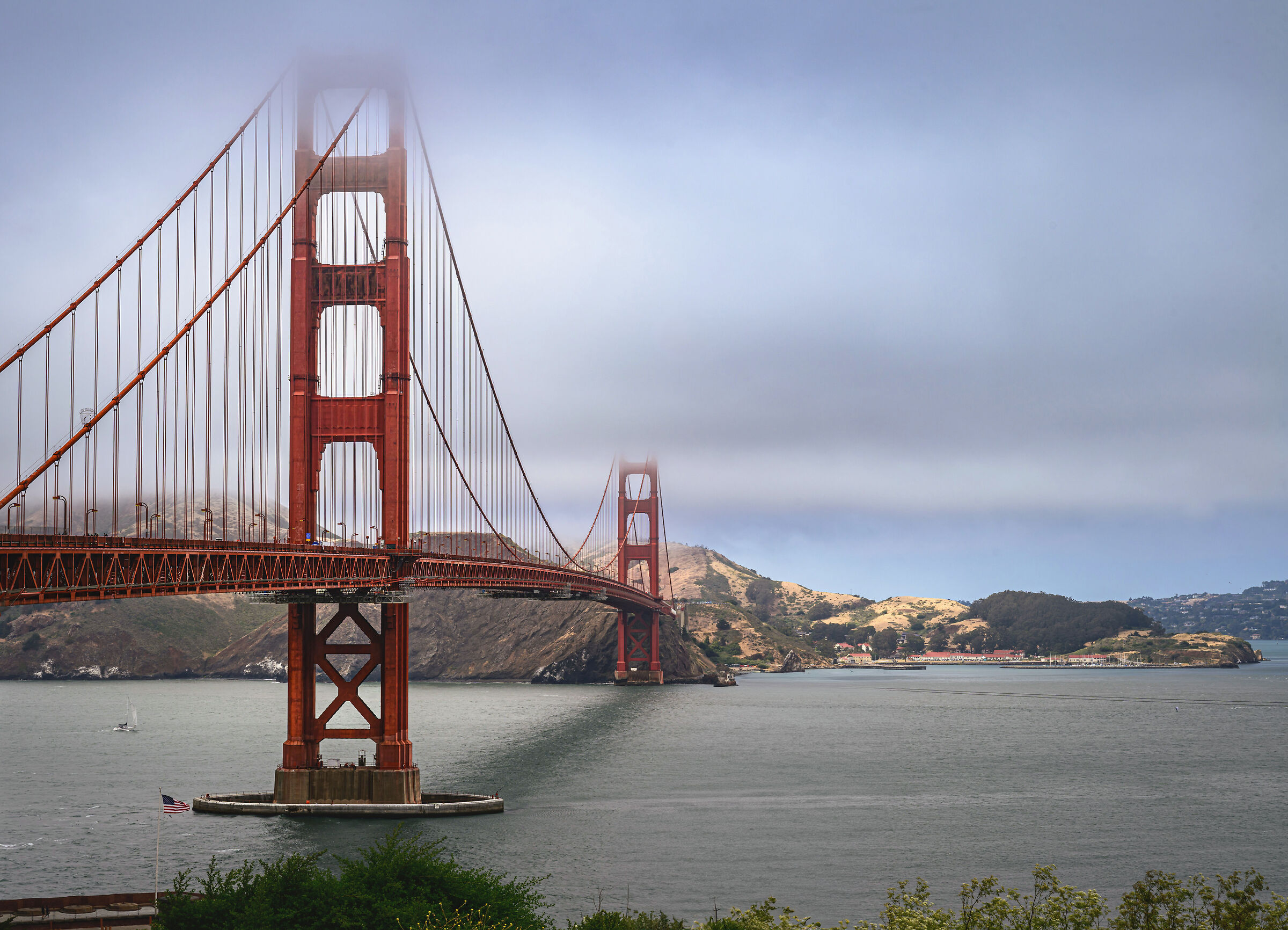 GOLDEN GATE BRIDGE