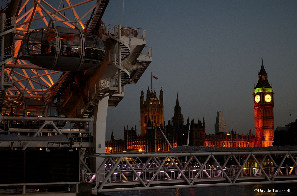 London Eye & The Houses of Parliament