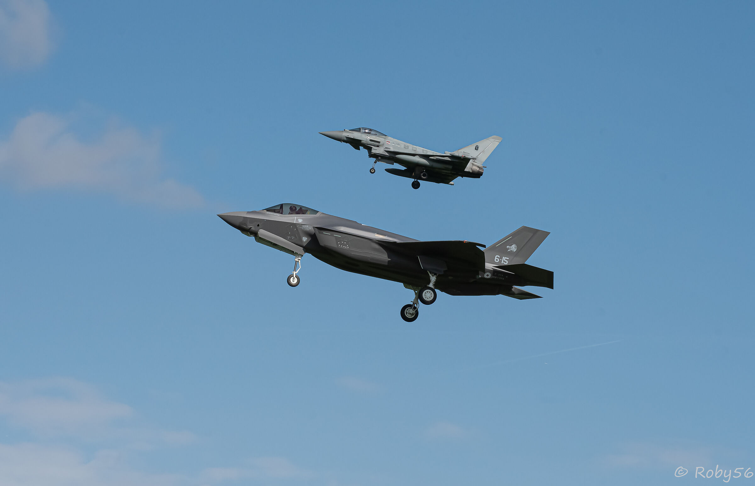 Volo di coppia F 35 A  ed Eurofighter Typhoon