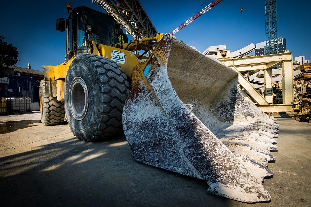 Mezzi di Cantiere...