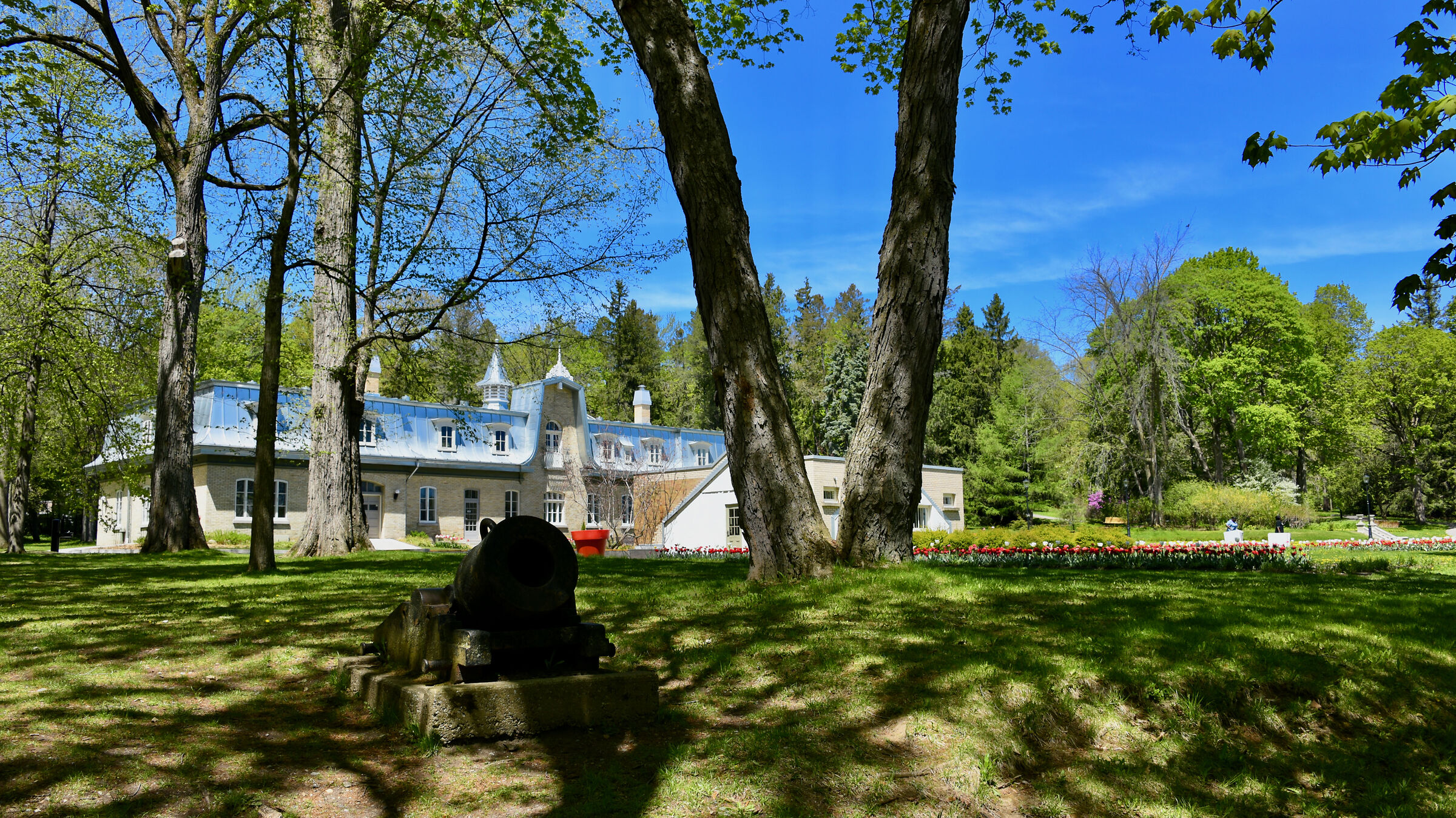 Quebec City - Park - Bois-De-Coulonge - superb house