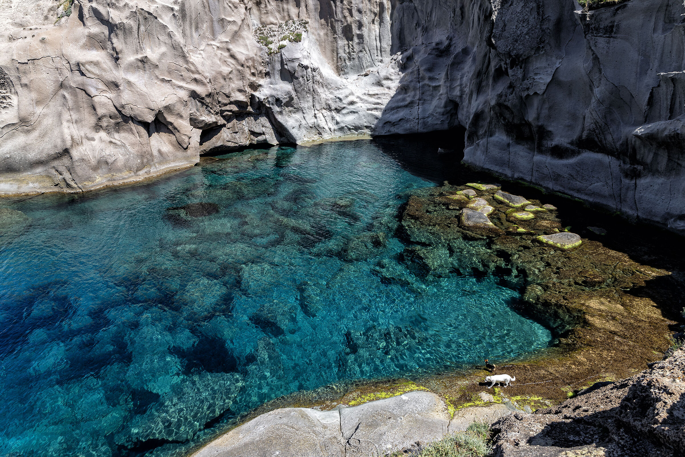 Una cala sulla costa occidentale della Sardegna
