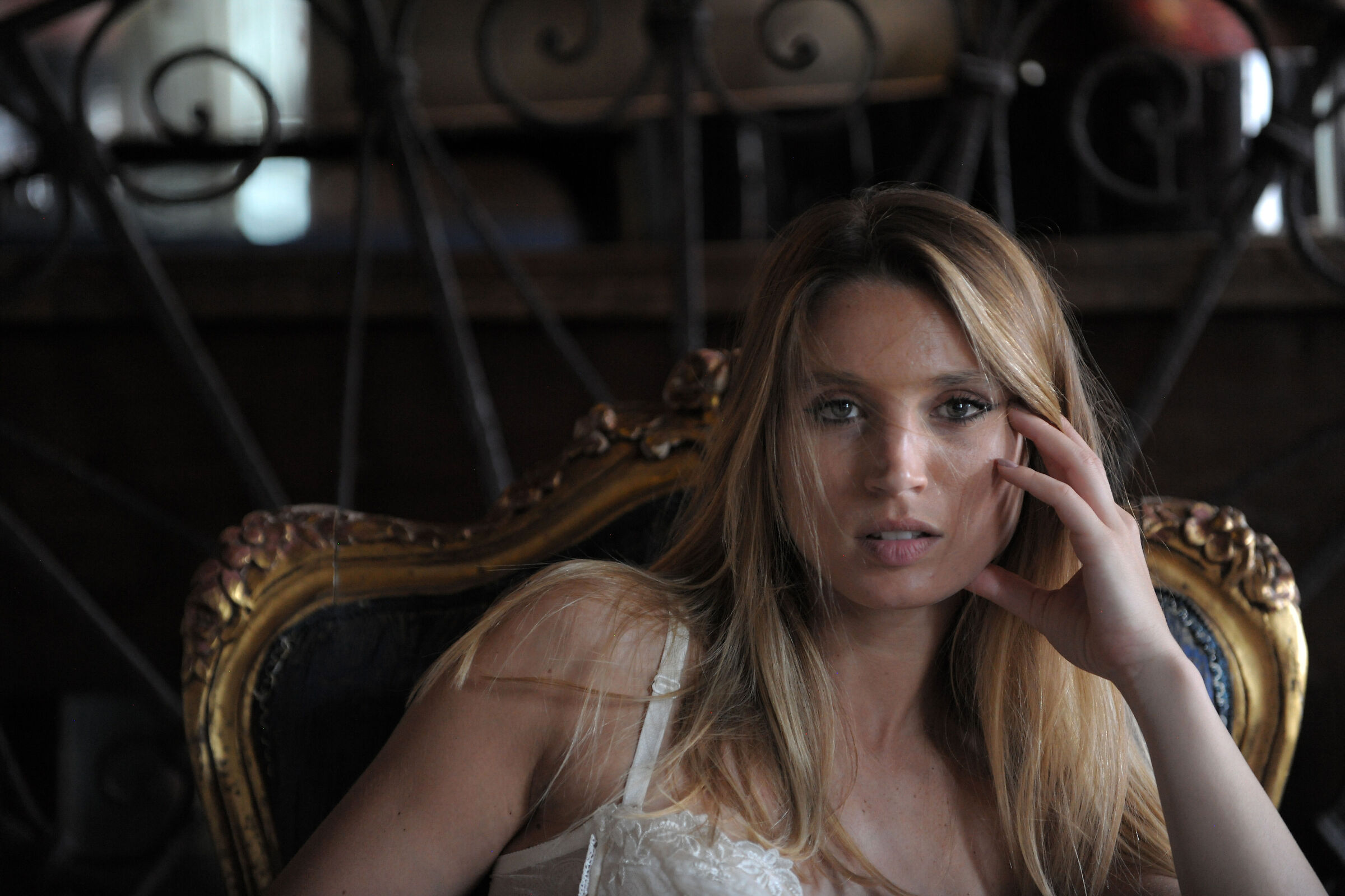 CAROLINE010