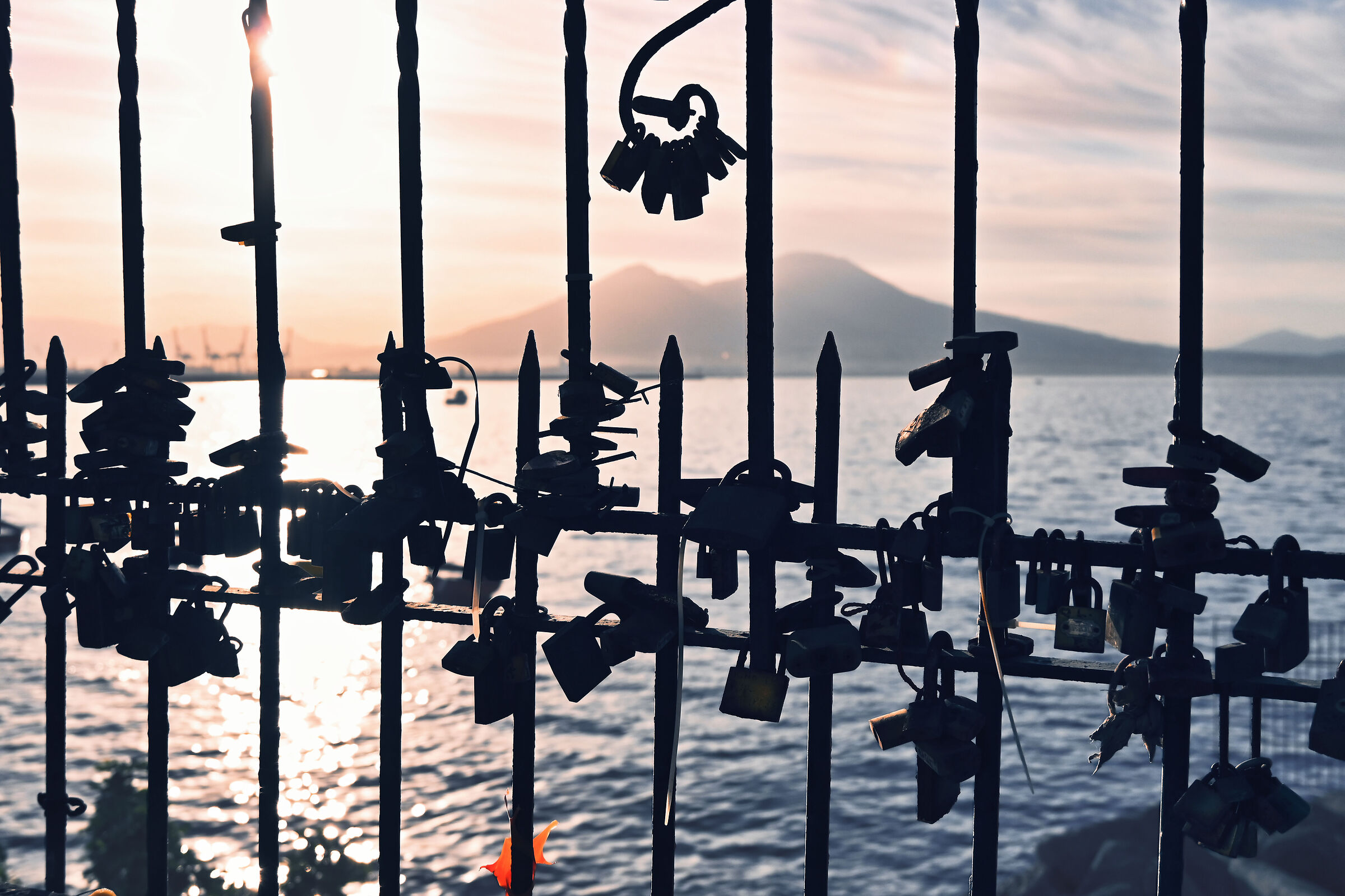 Promesse d'amore fronte Vesuvio