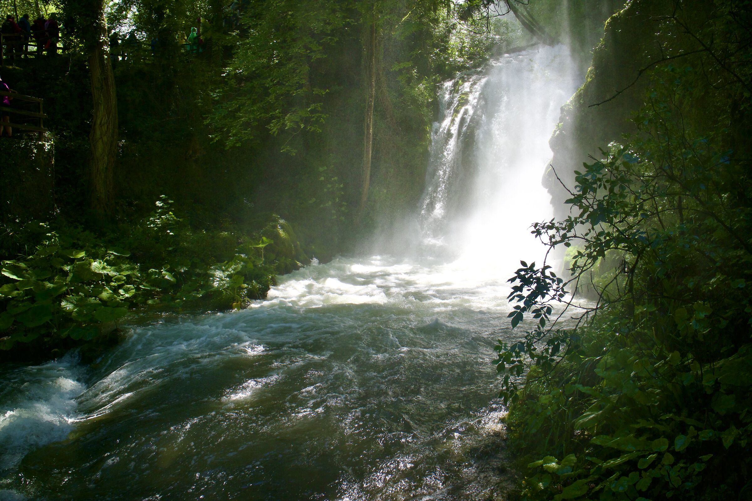 Cascate