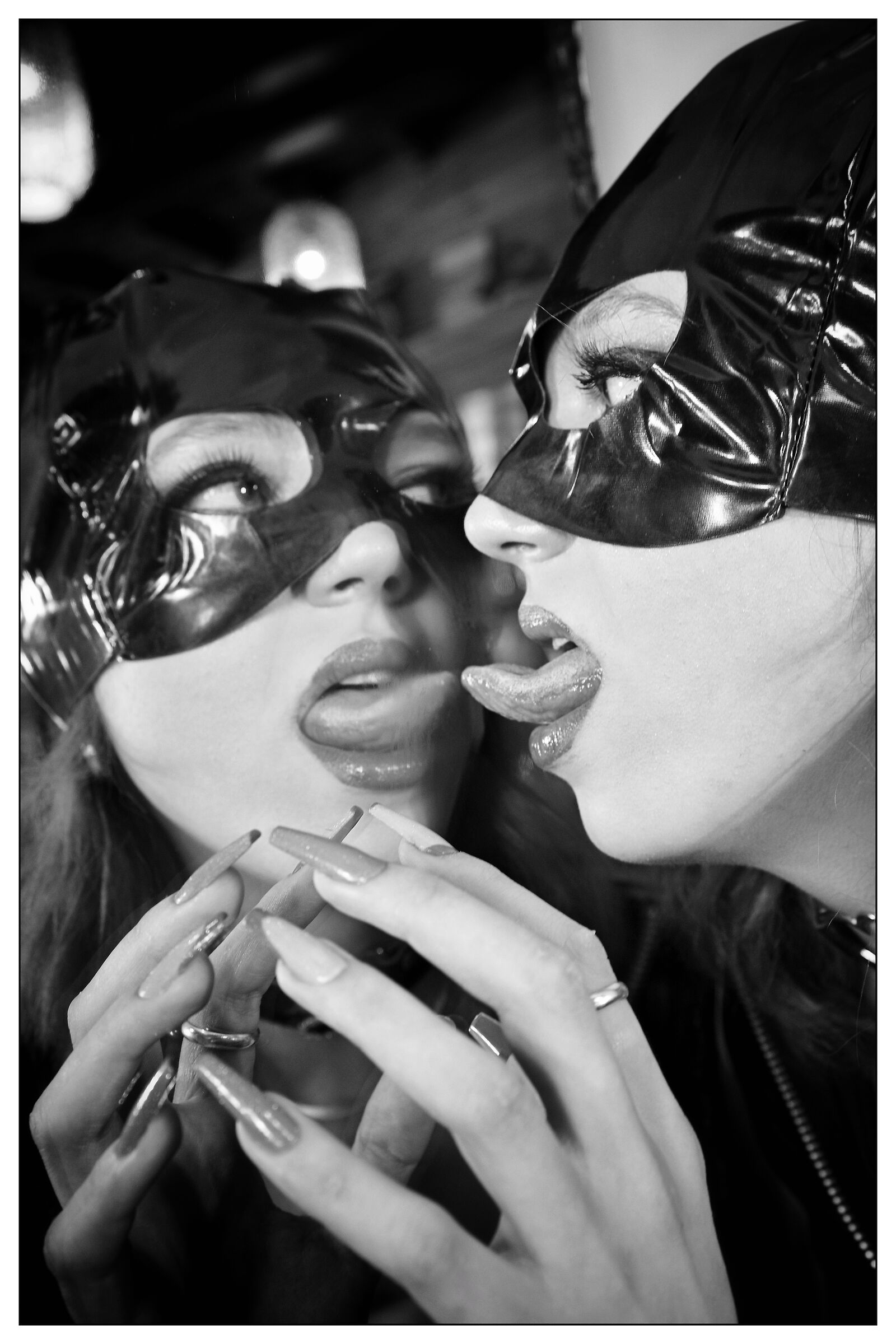 Self Kiss