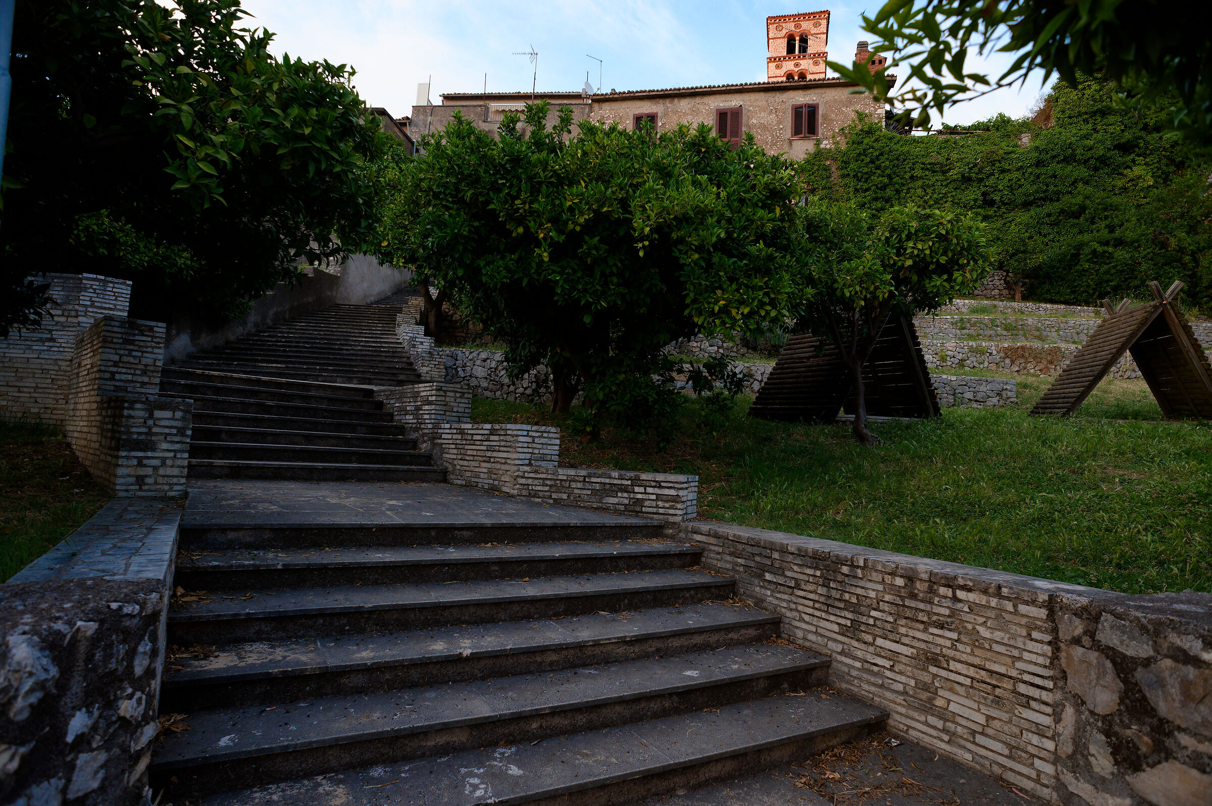 Sermoneta orange garden