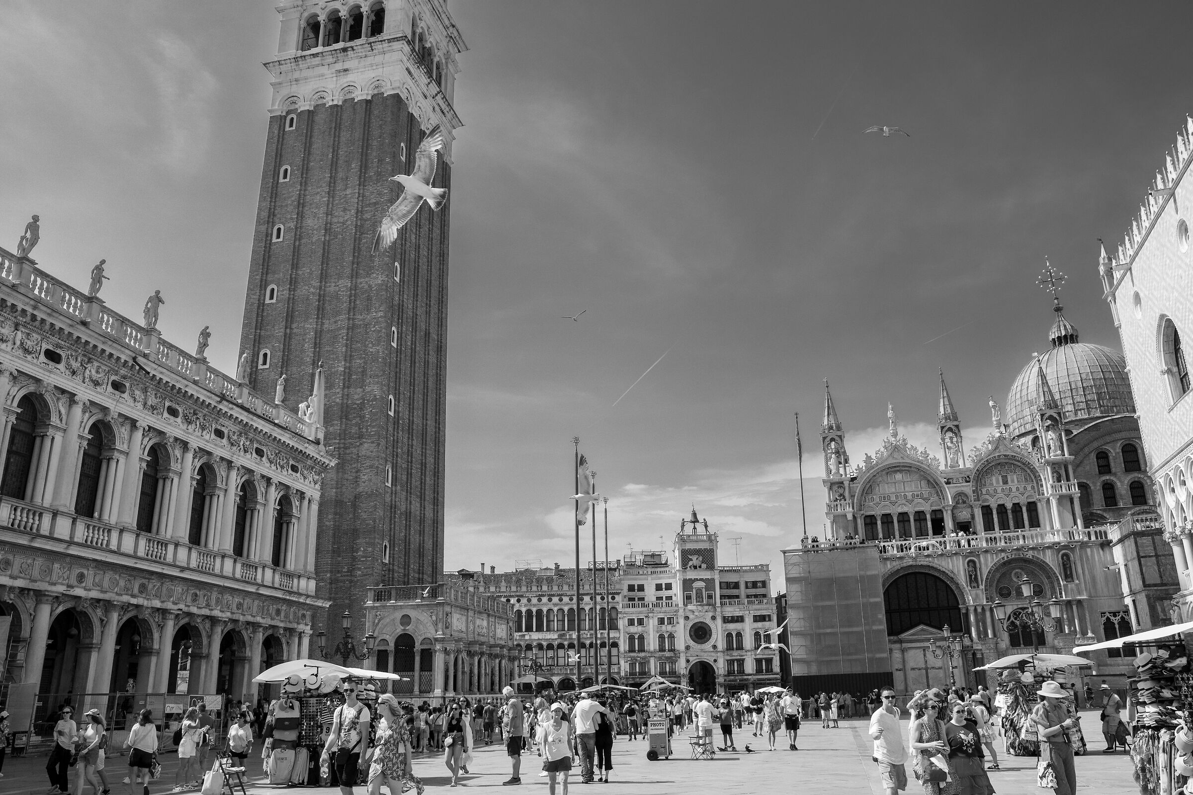 due passi in piazza...