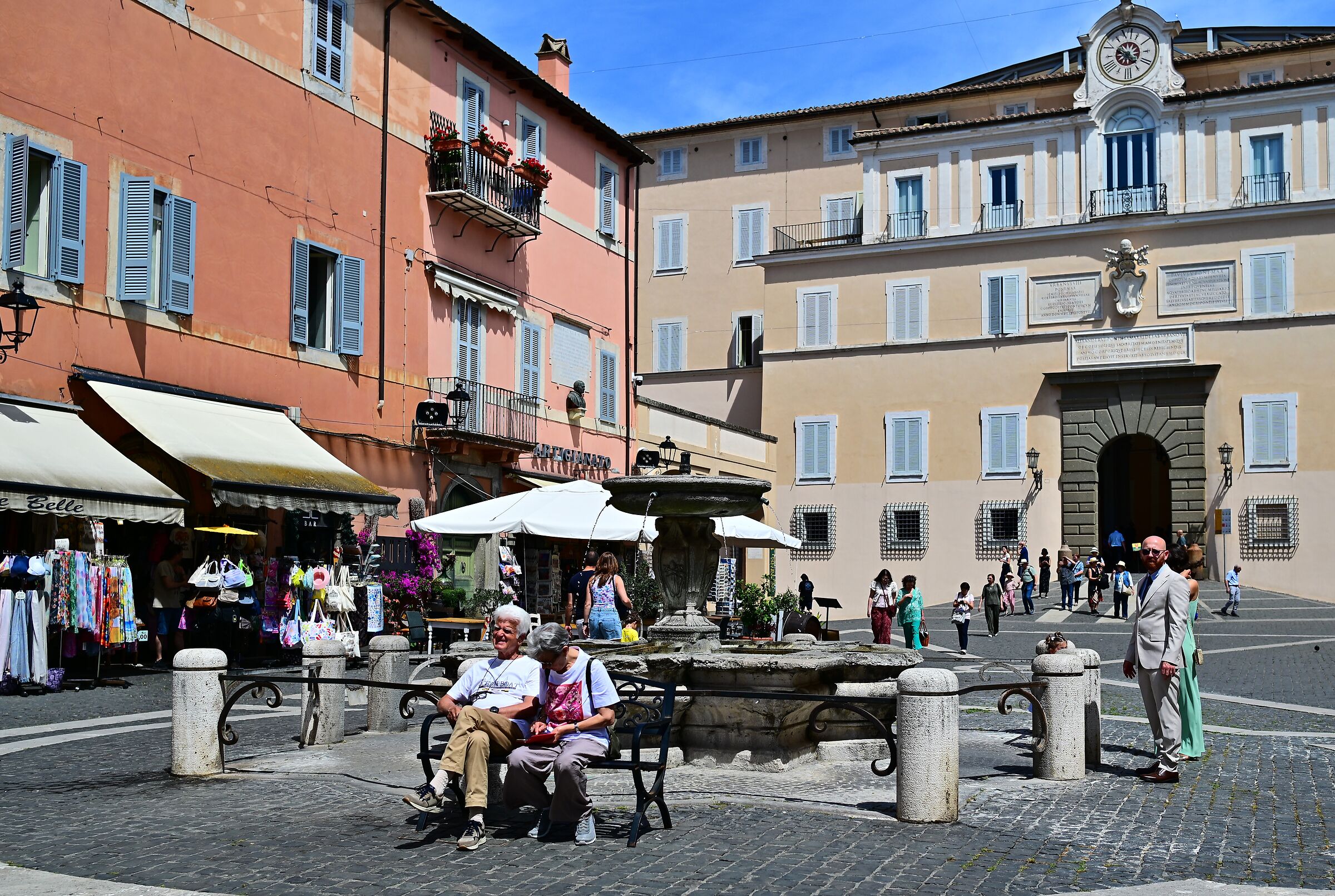 Castelgandolfo - In the square
