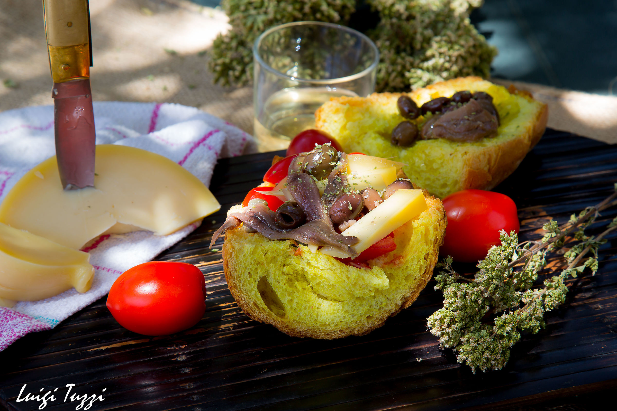 STILL SICILY CUNZATO BREAD