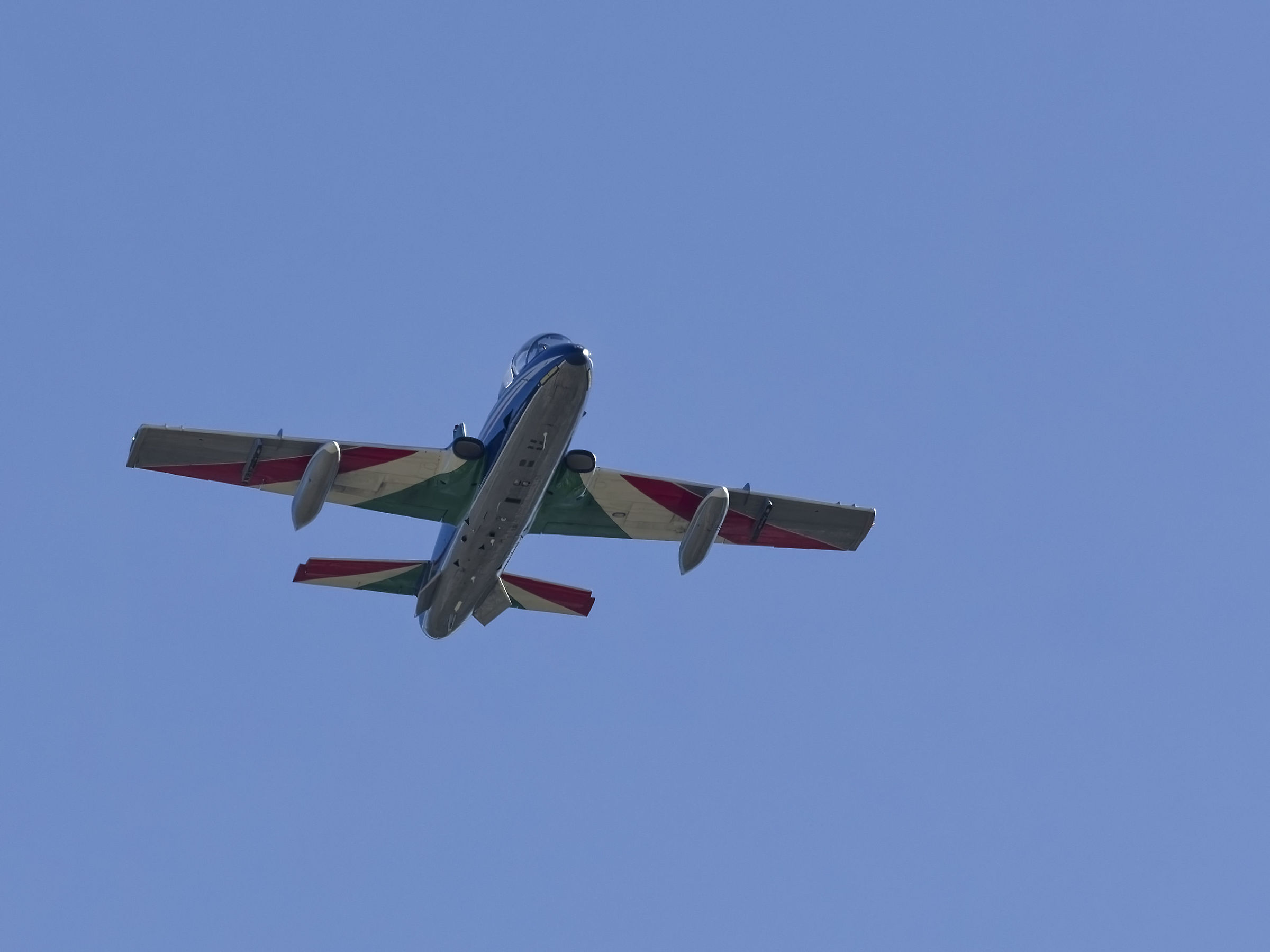 Frecce Tricolori in fase di decollo