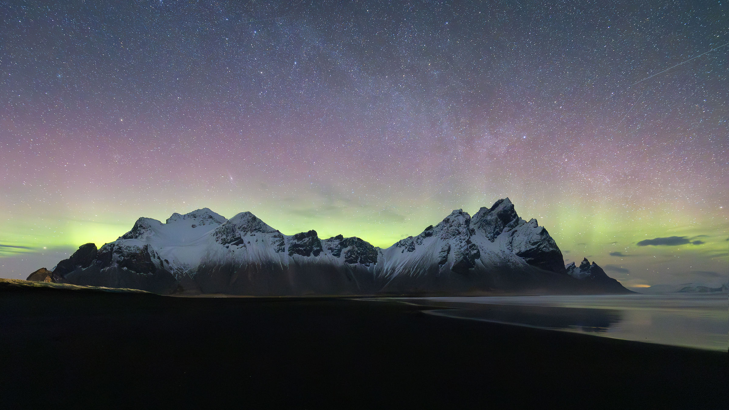 Islanda - esplosione boreale a Vestrahorn