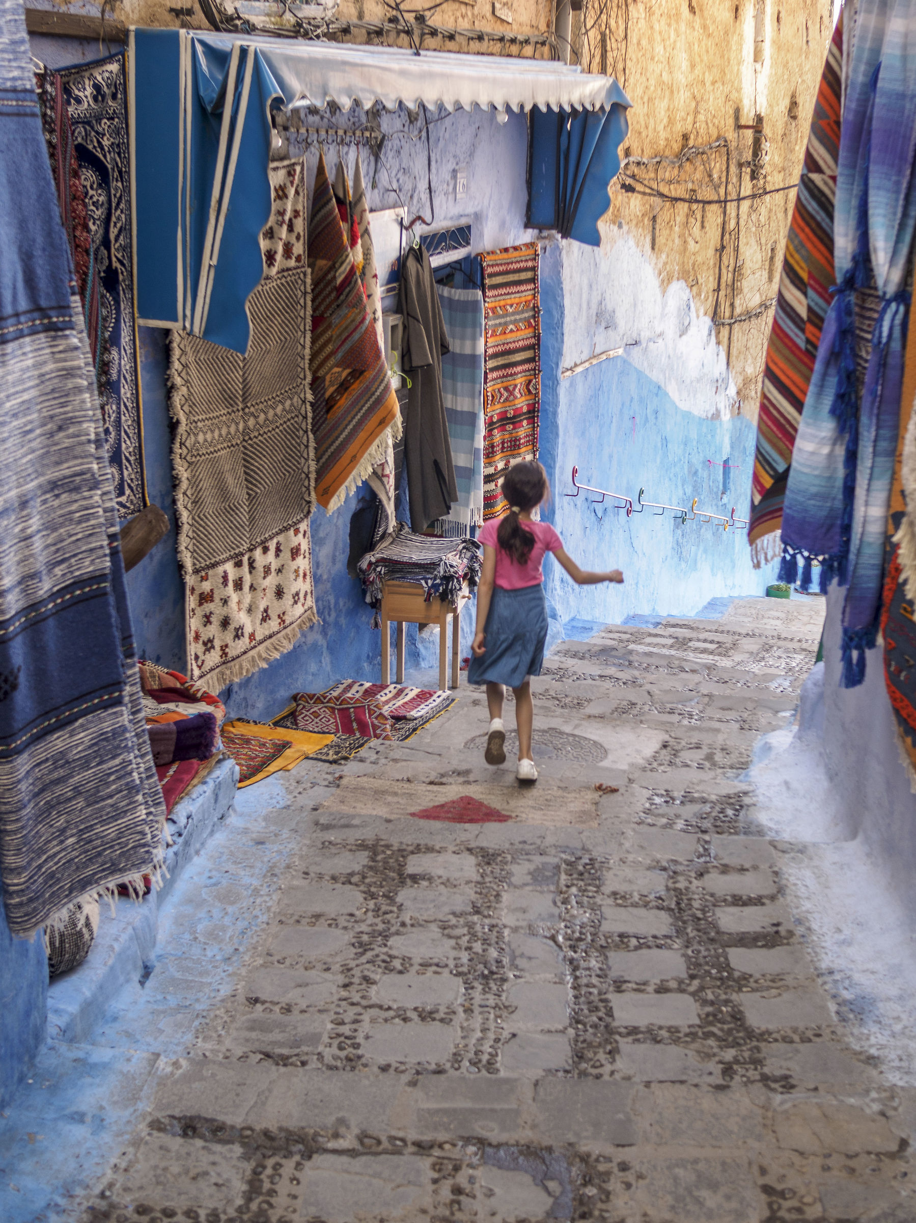 Chaouen street life