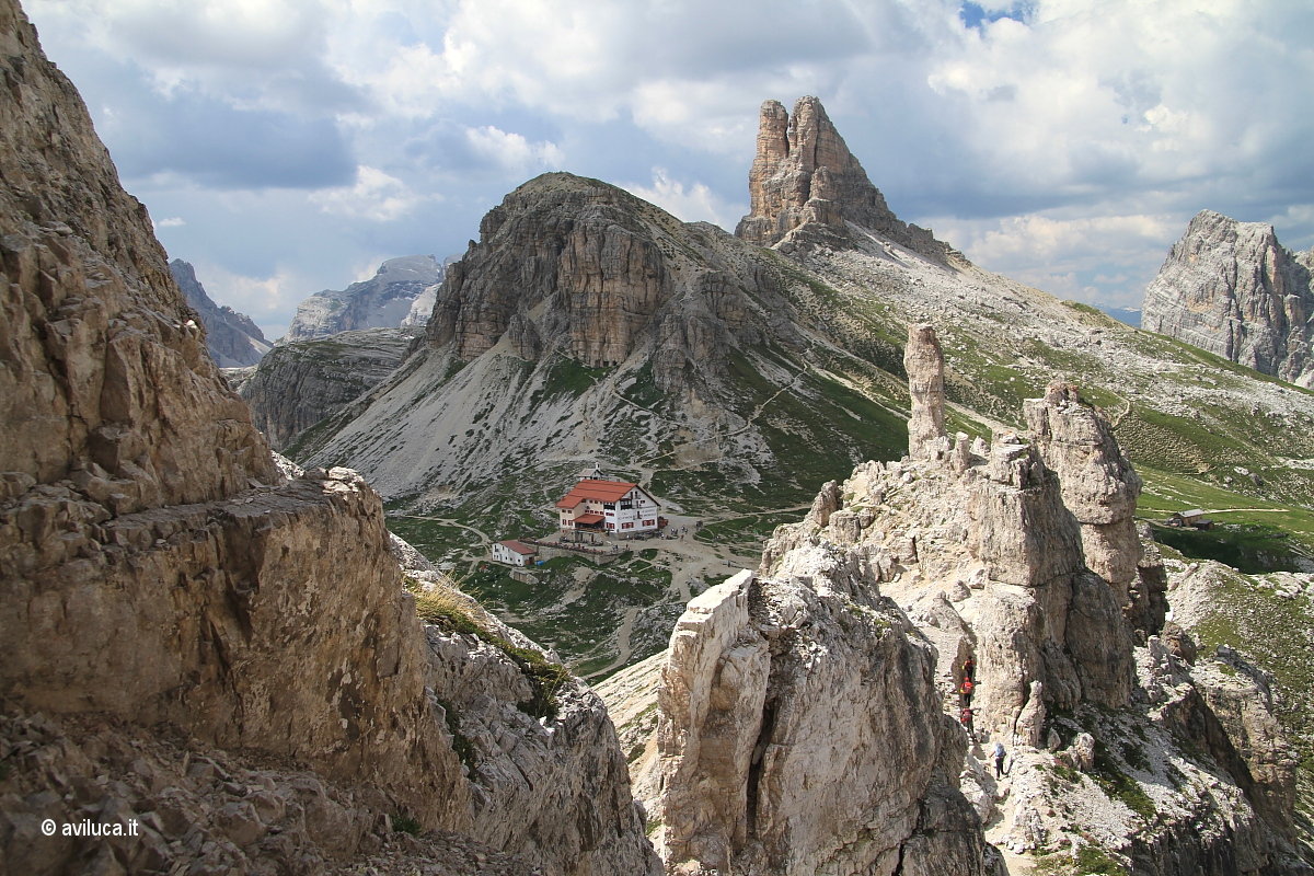 Rifugio Locatelli through the needles of Paterno