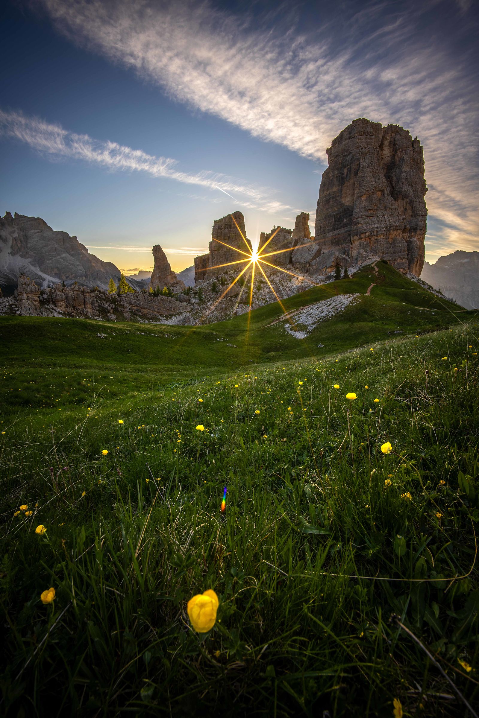 5 Torri all'alba