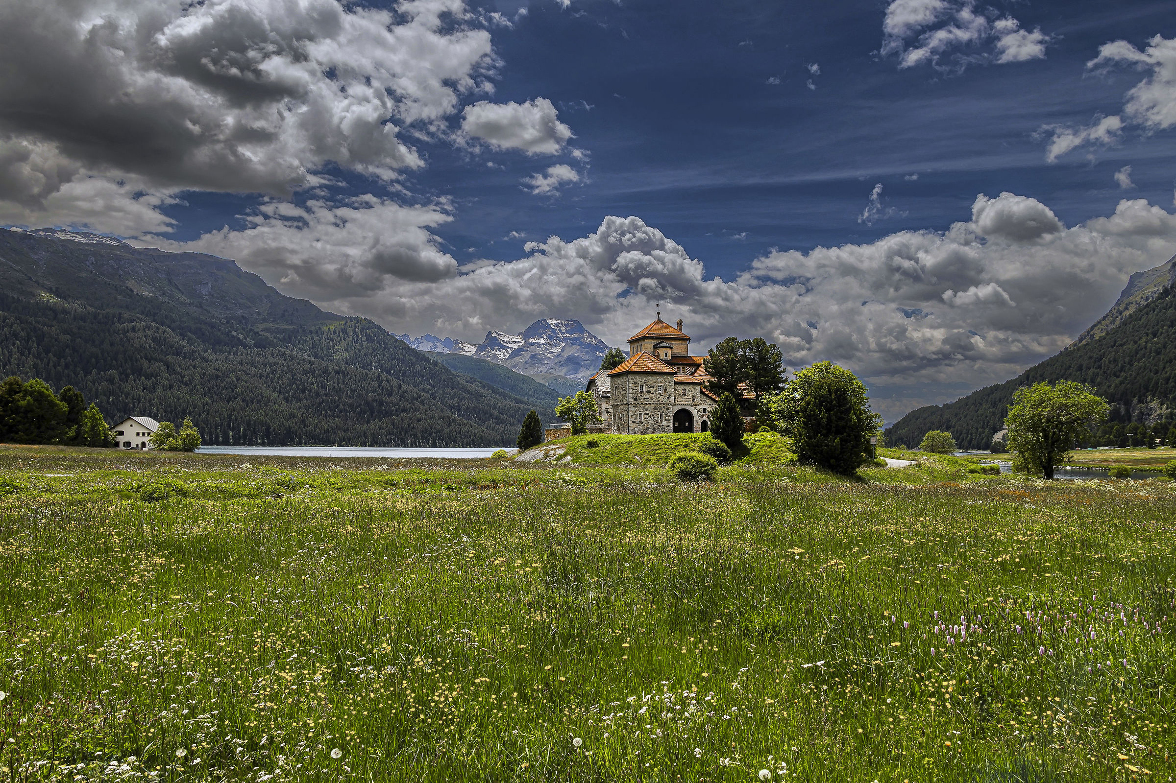 Engadina, Sils, castello Crap da Sas