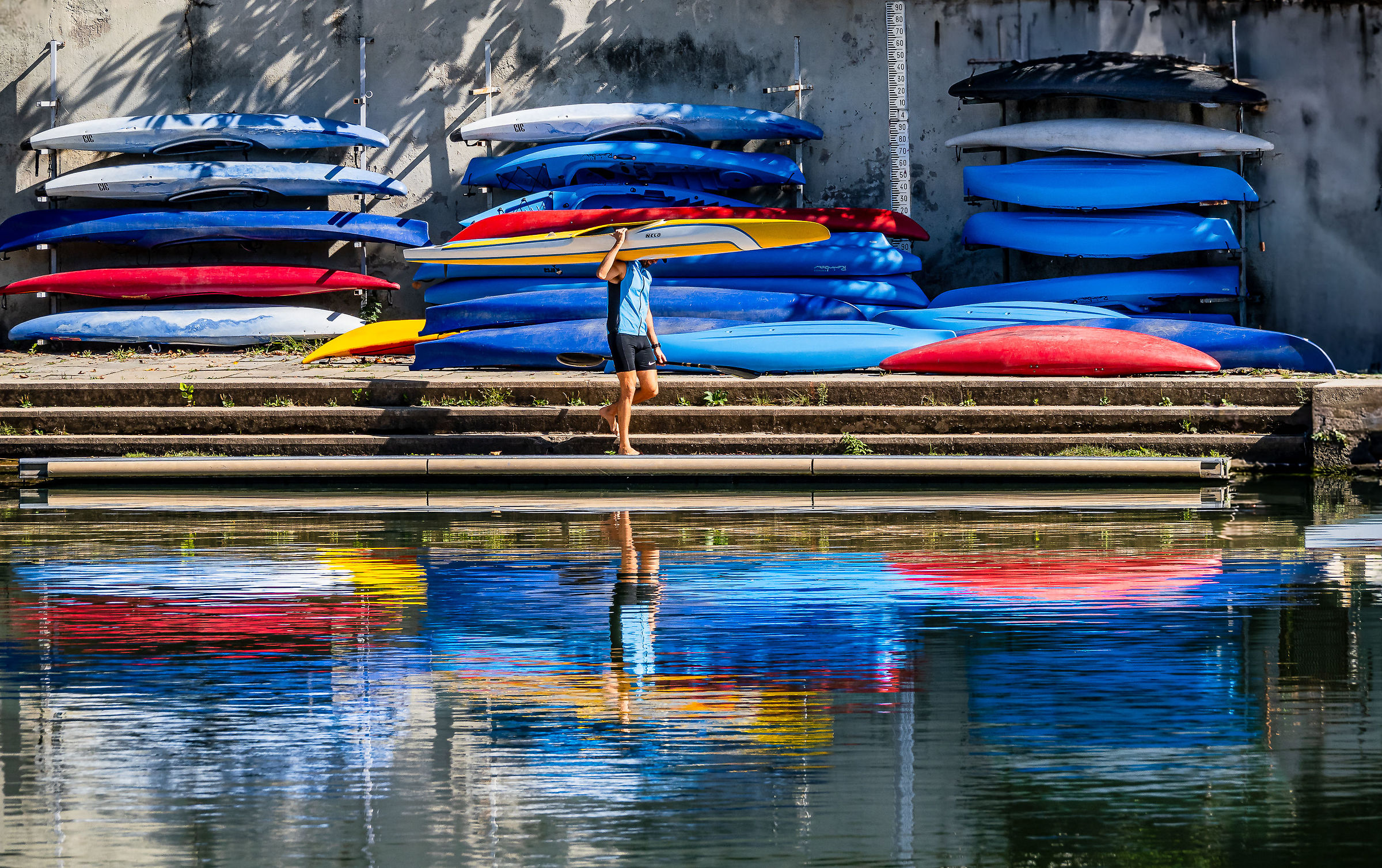 The man who whispered to the canoes...