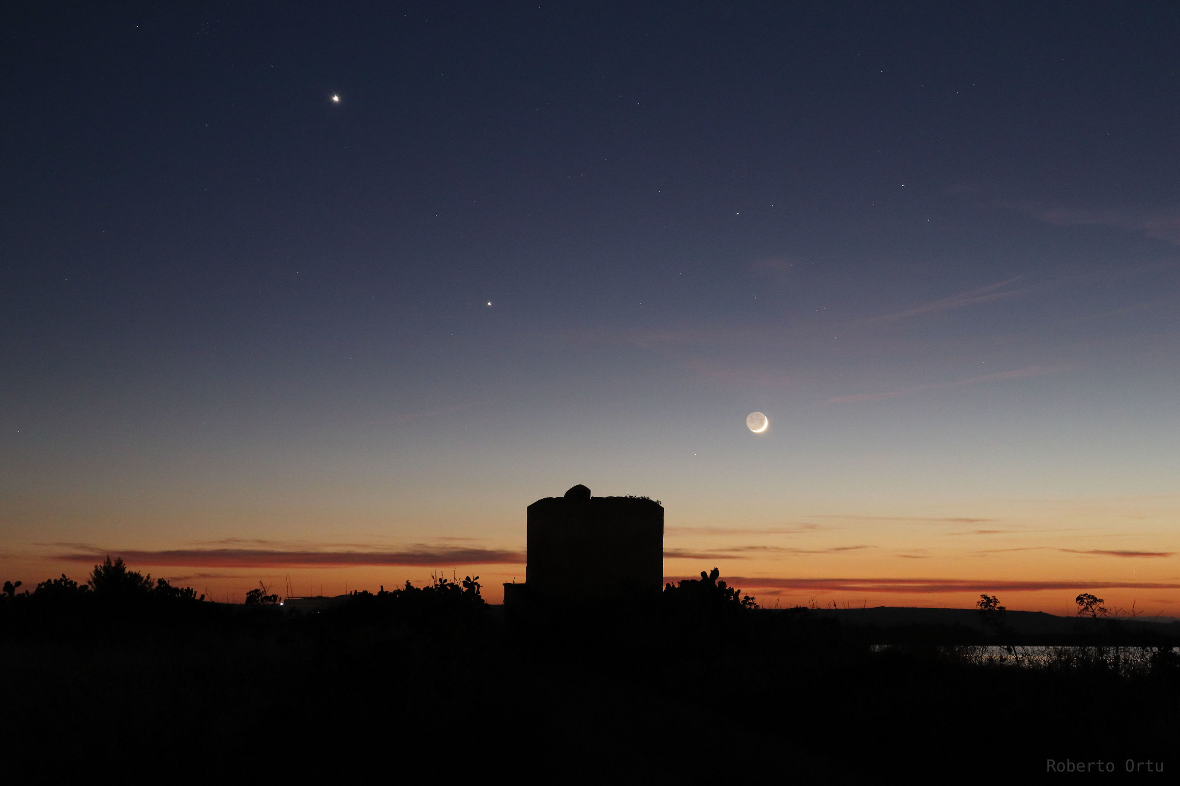 Planetary alignment with the Moon and Gemini