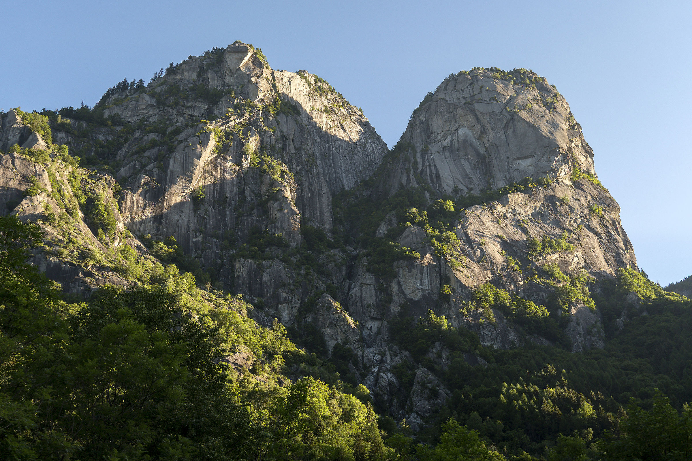Granite giants in Val di Mello