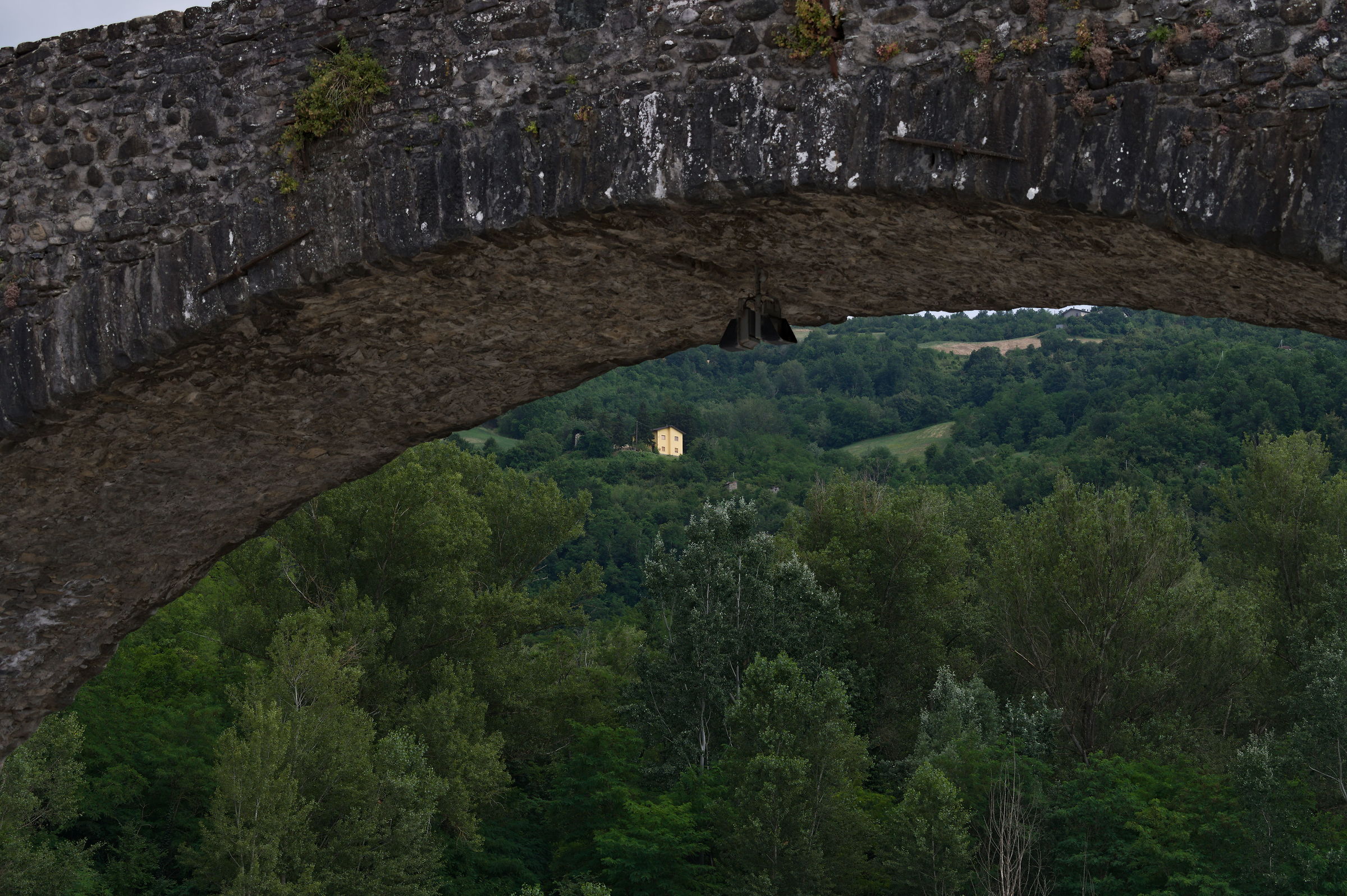 Bobbio - yellow house
