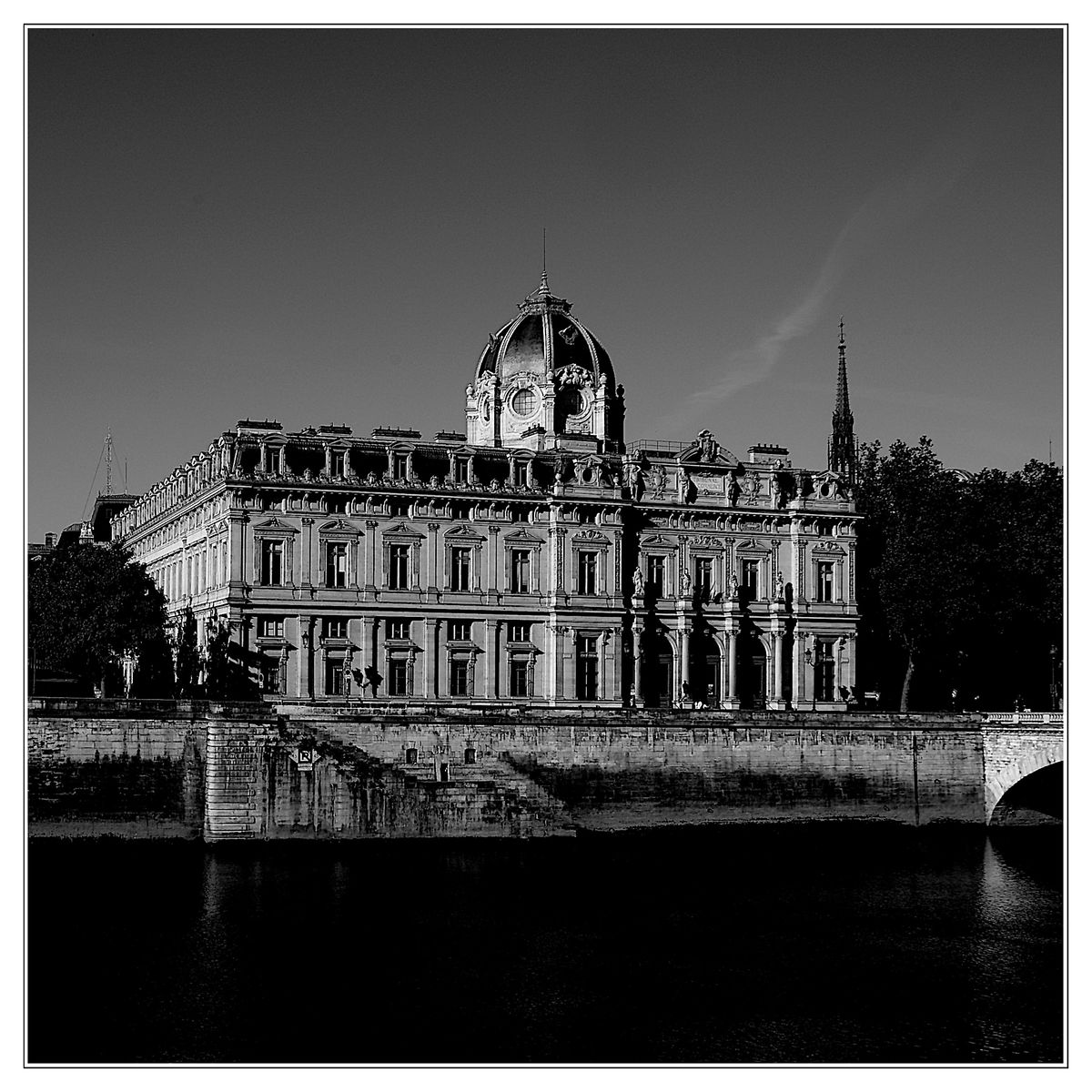 Palais du tribunal de commerce de Paris