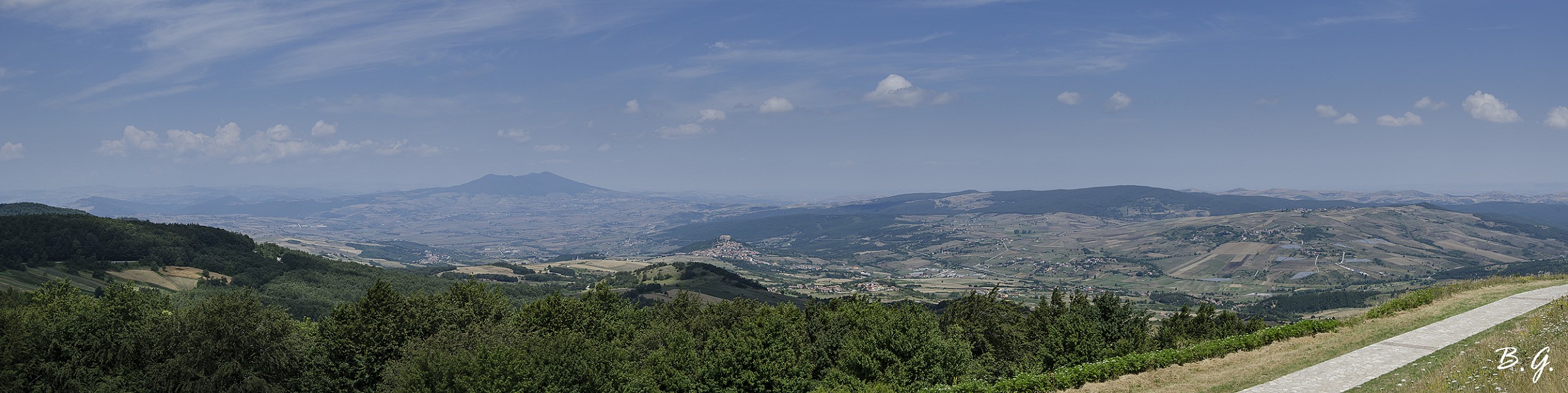 Panoramica dalla chiesa del Monte Carmine Avigliano