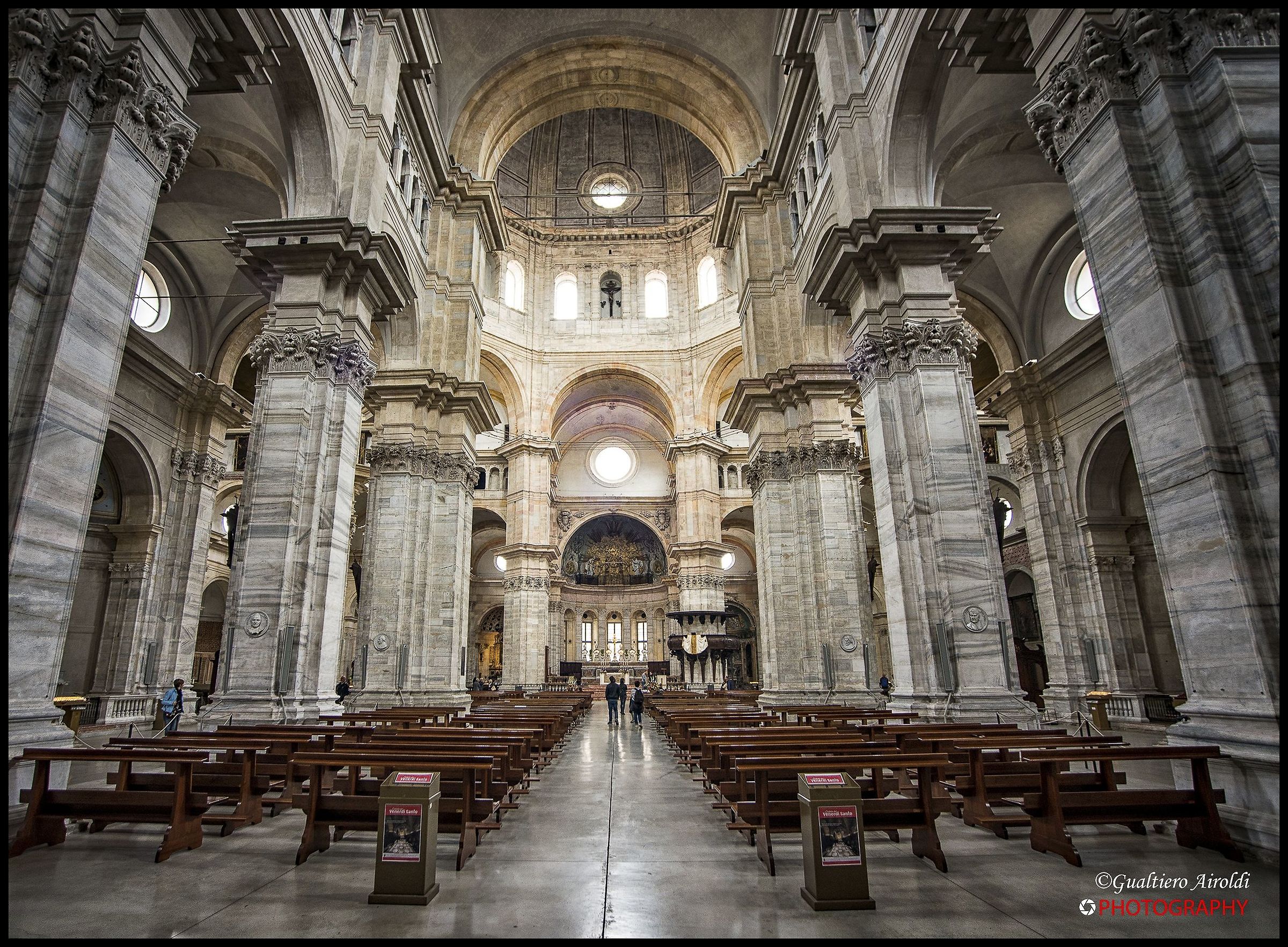 Duomo di Pavia - Navata centrale