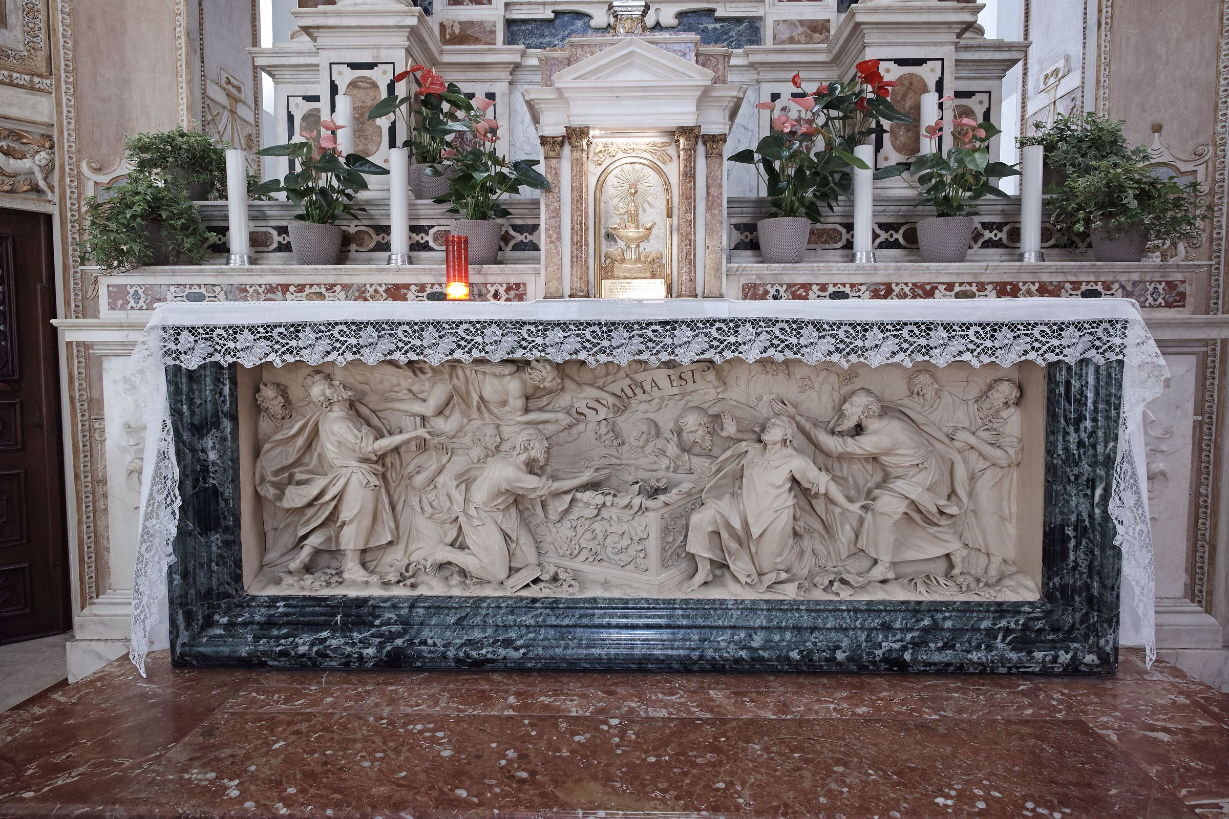 Altare della Chiesa di Canepanova dei Frati