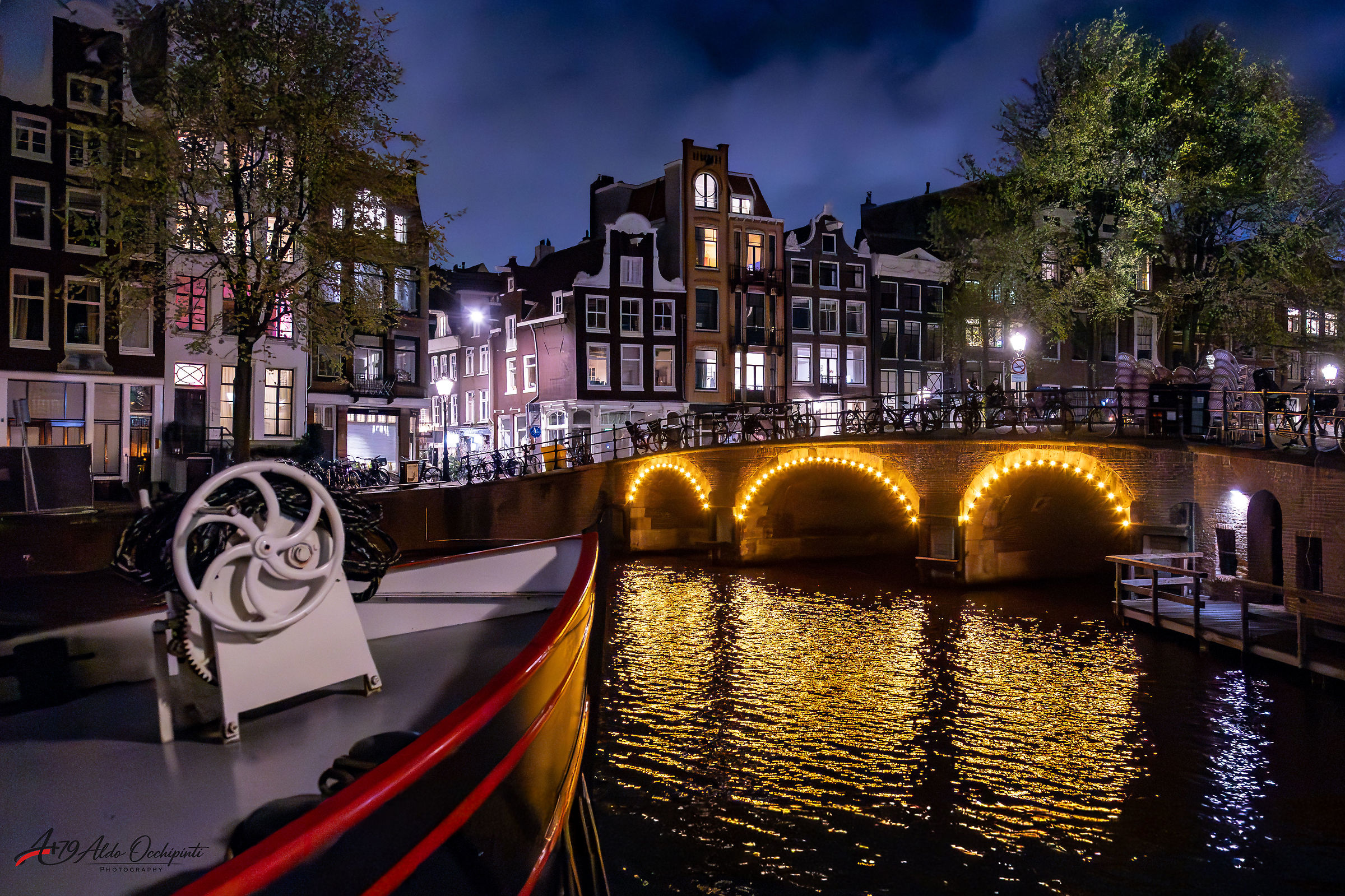 A'Dam - Torensluis by night