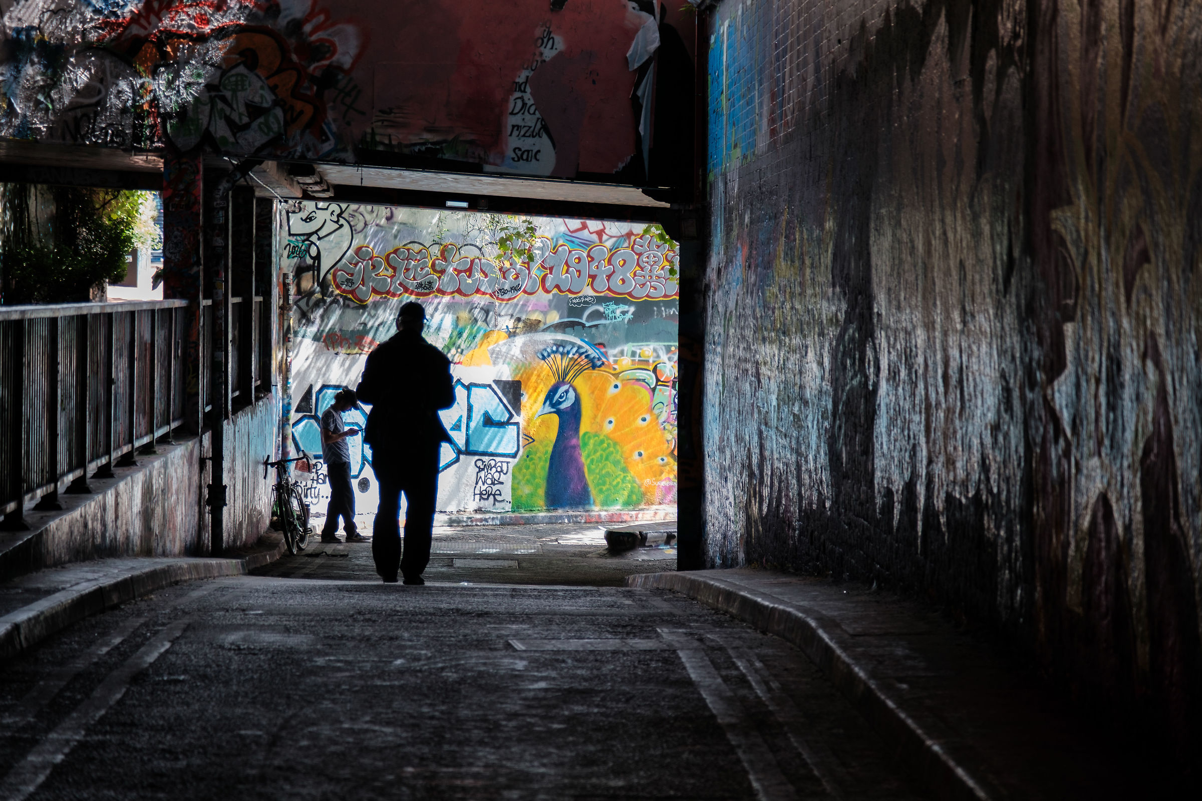 Camminando a Leake Street Arches