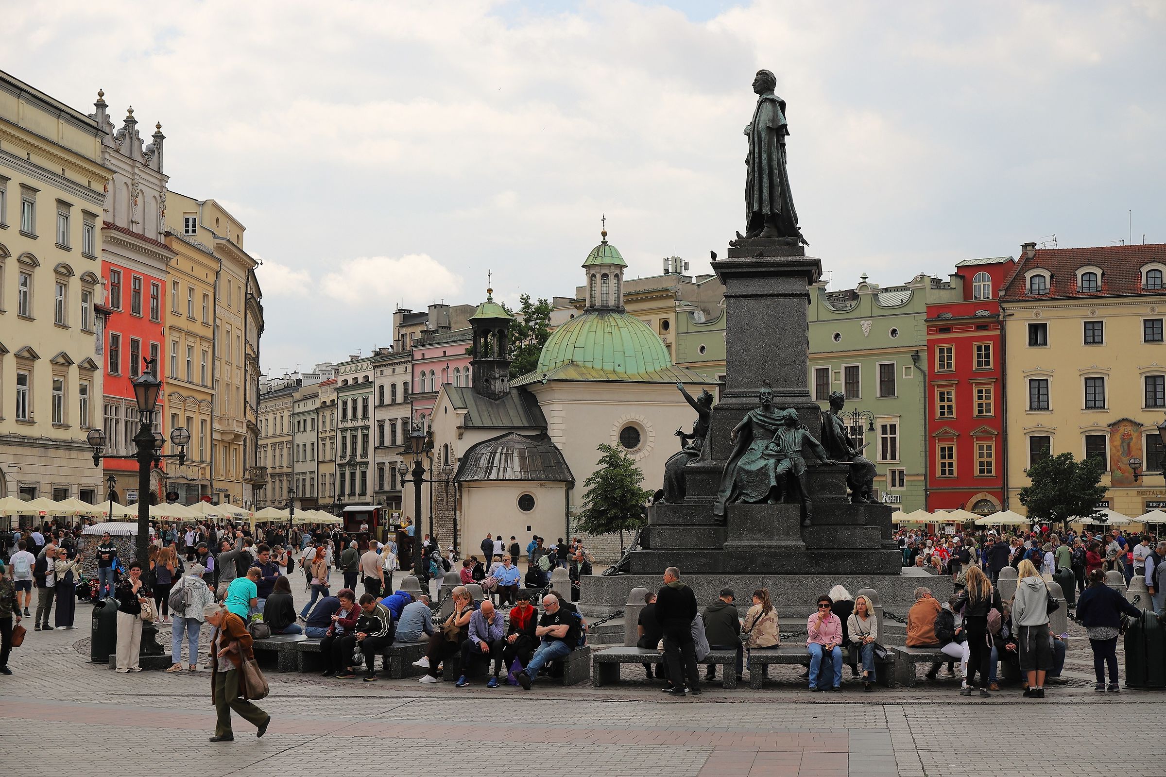 La vecchina sola (Piazza del Mercato, Cracovia)