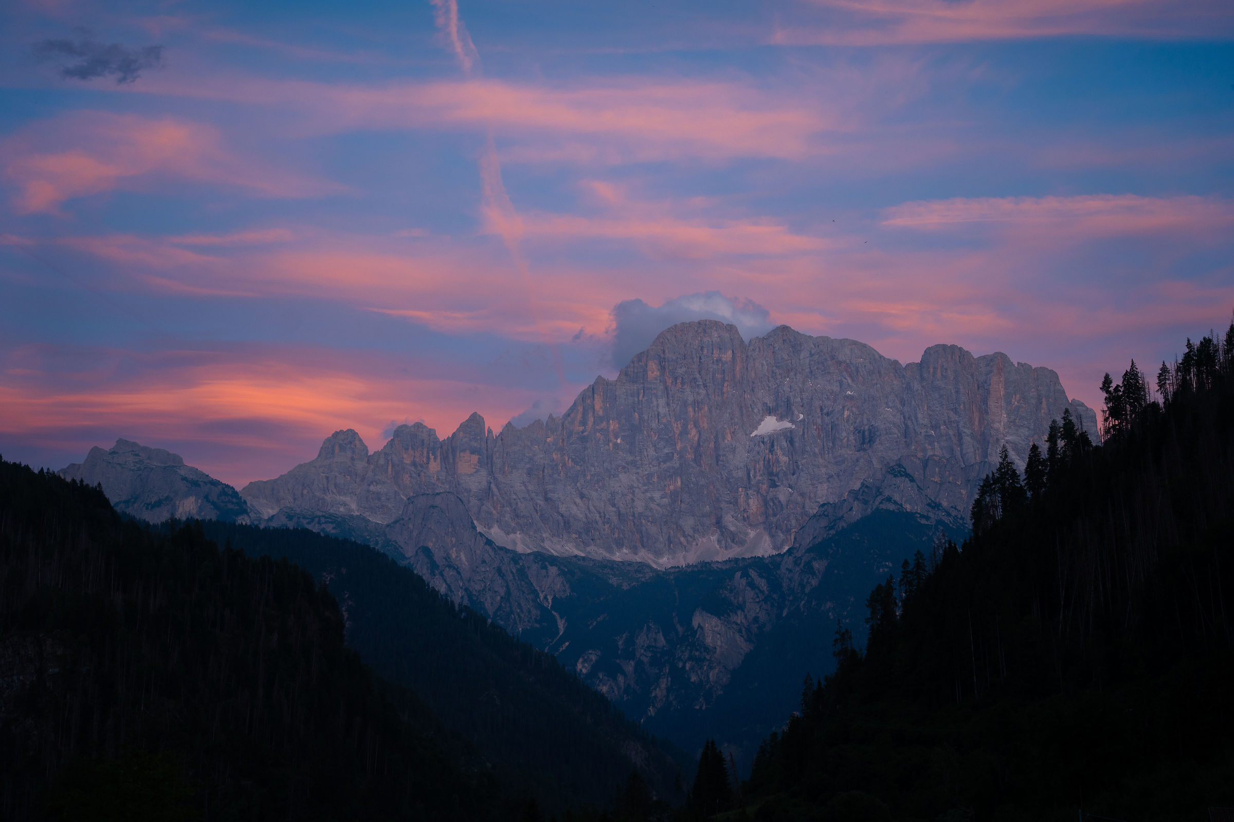 Cielo rosa sulle Dolomiti